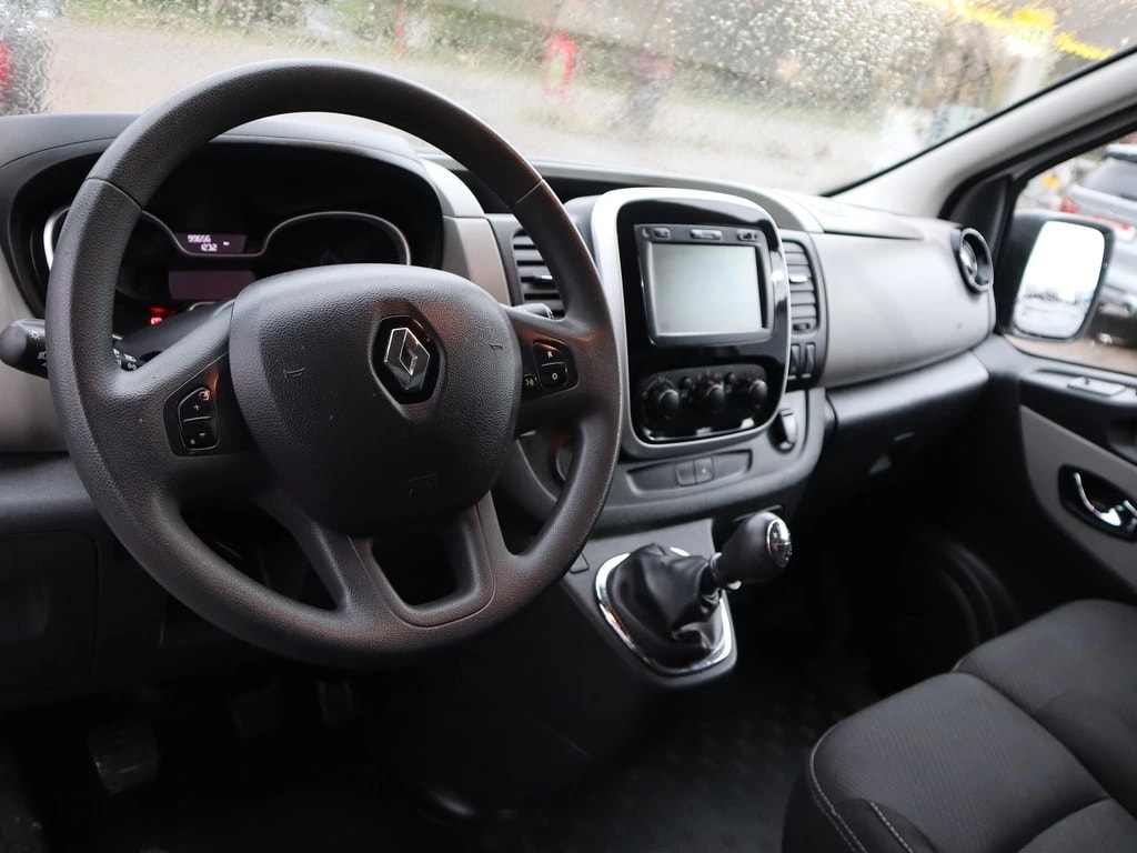 RENAULT Trafic 1.6 dCi 120 2.9t Business L1H1 ** Navigation ** PDC ** Klima ** 3-Plätzer ** Frisch ab MFK & Service **-image-9