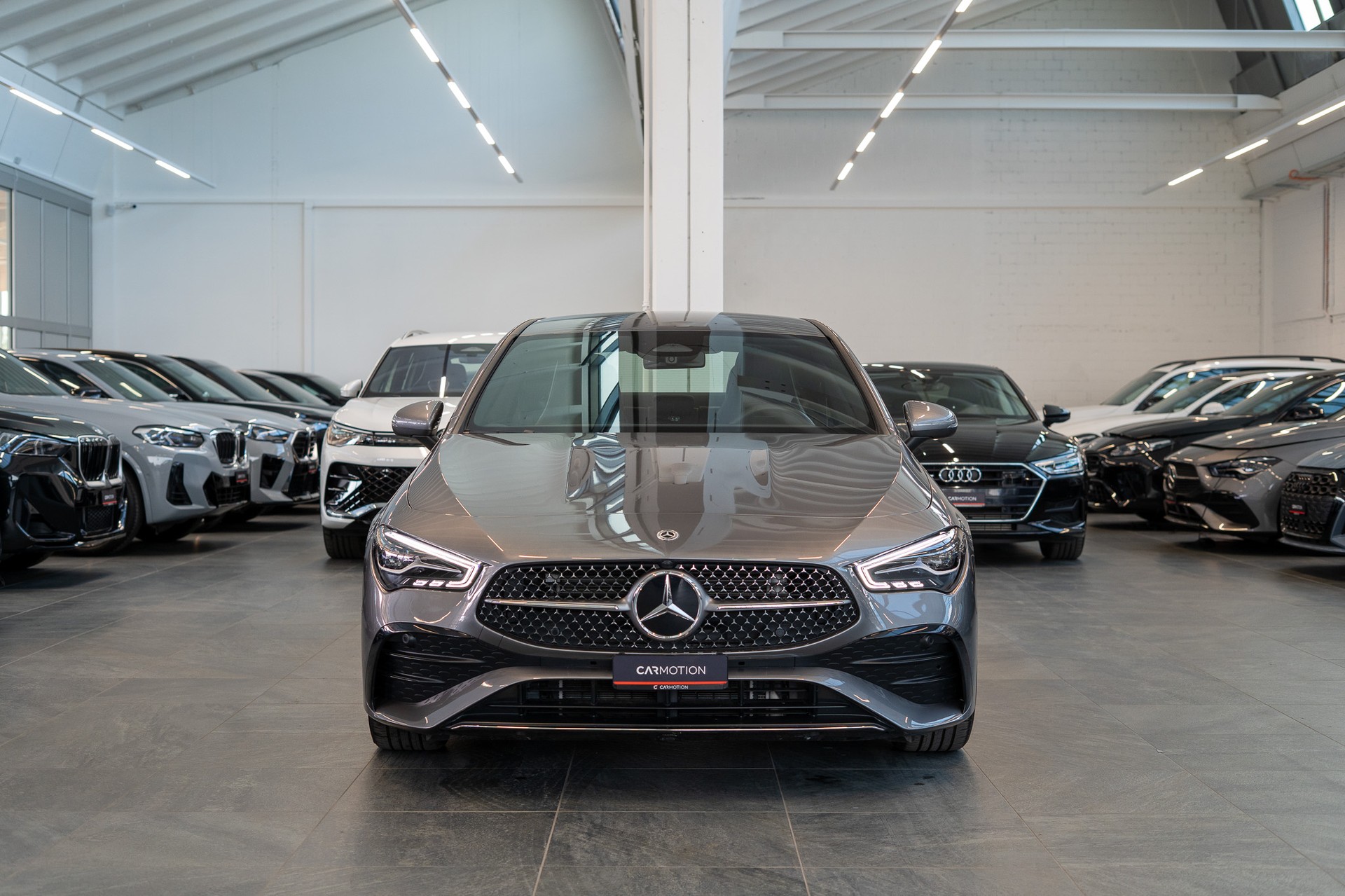 MERCEDES-BENZ CLA 200 AMG Line / Rückfahrkamera / Ambientebeleuchtung / Navi-showroom-element-1