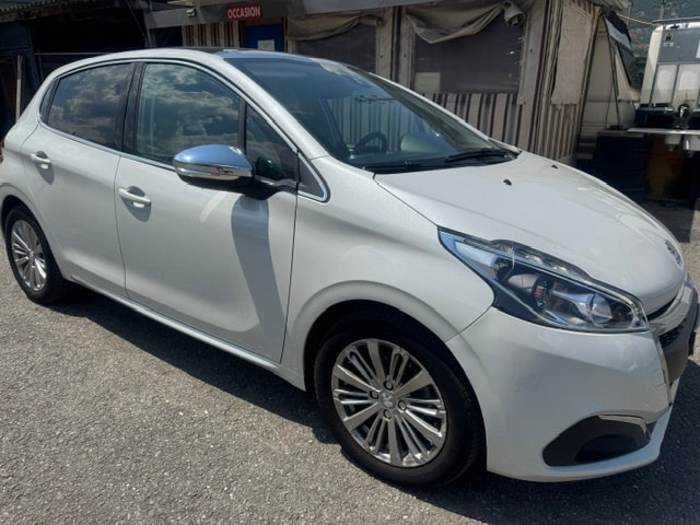 PEUGEOT 208 1.2 PureTech Allure EAT6