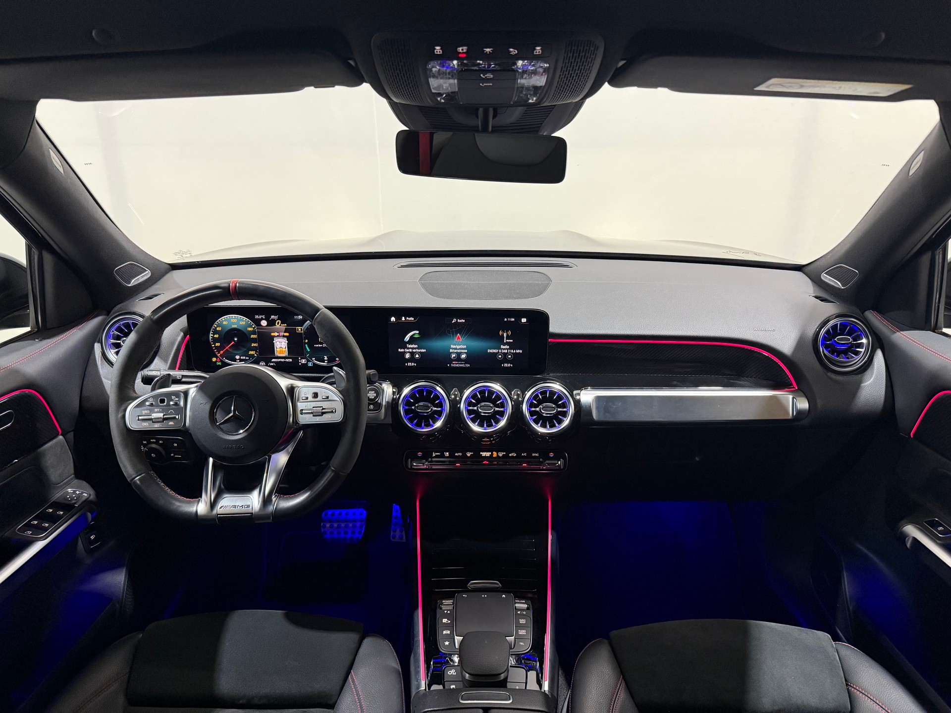 MERCEDES-BENZ GLB 35 AMG 4Matic 8G-Tronic-image-11