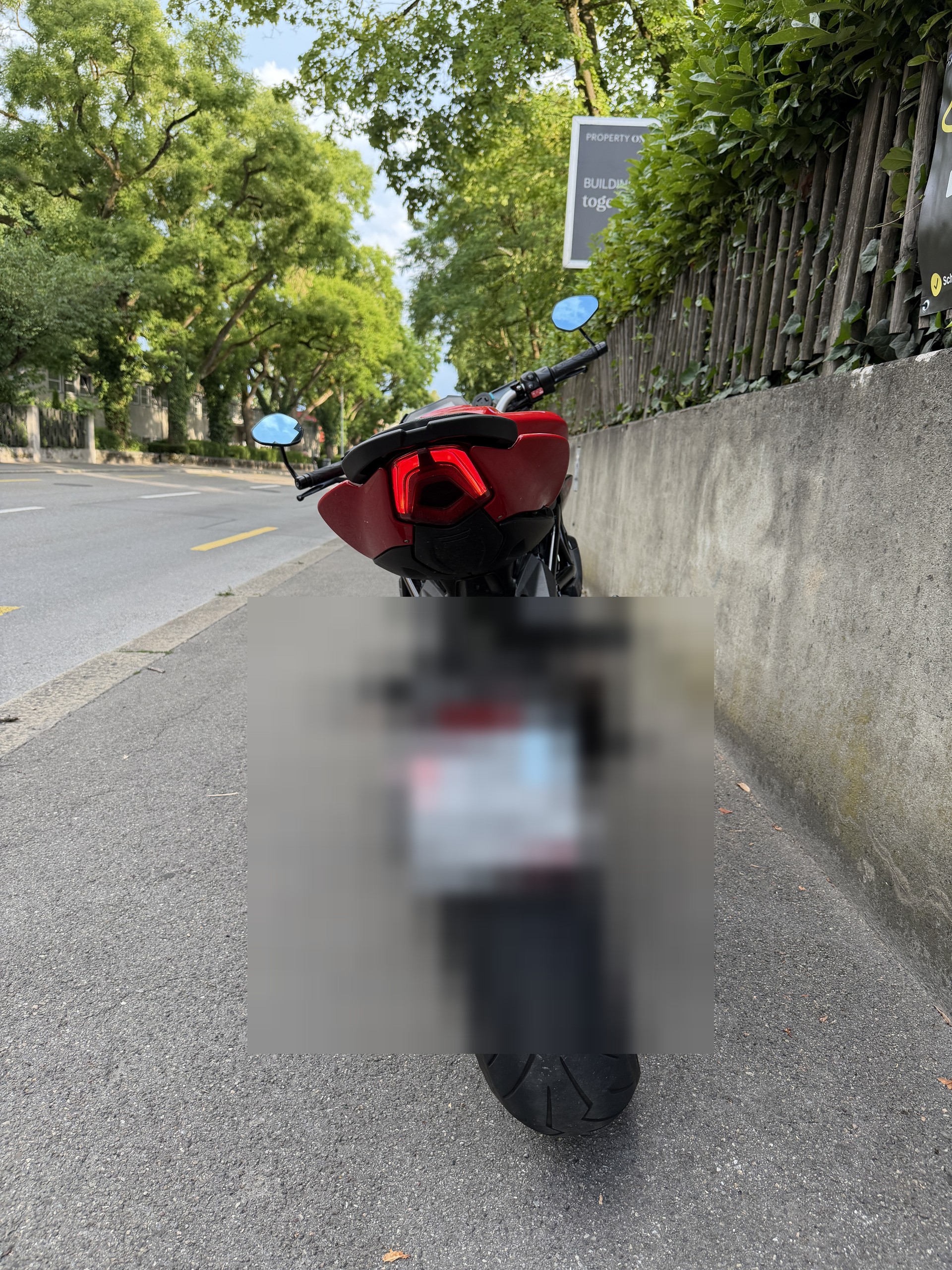 MV AGUSTA 800 Rosso-image-6
