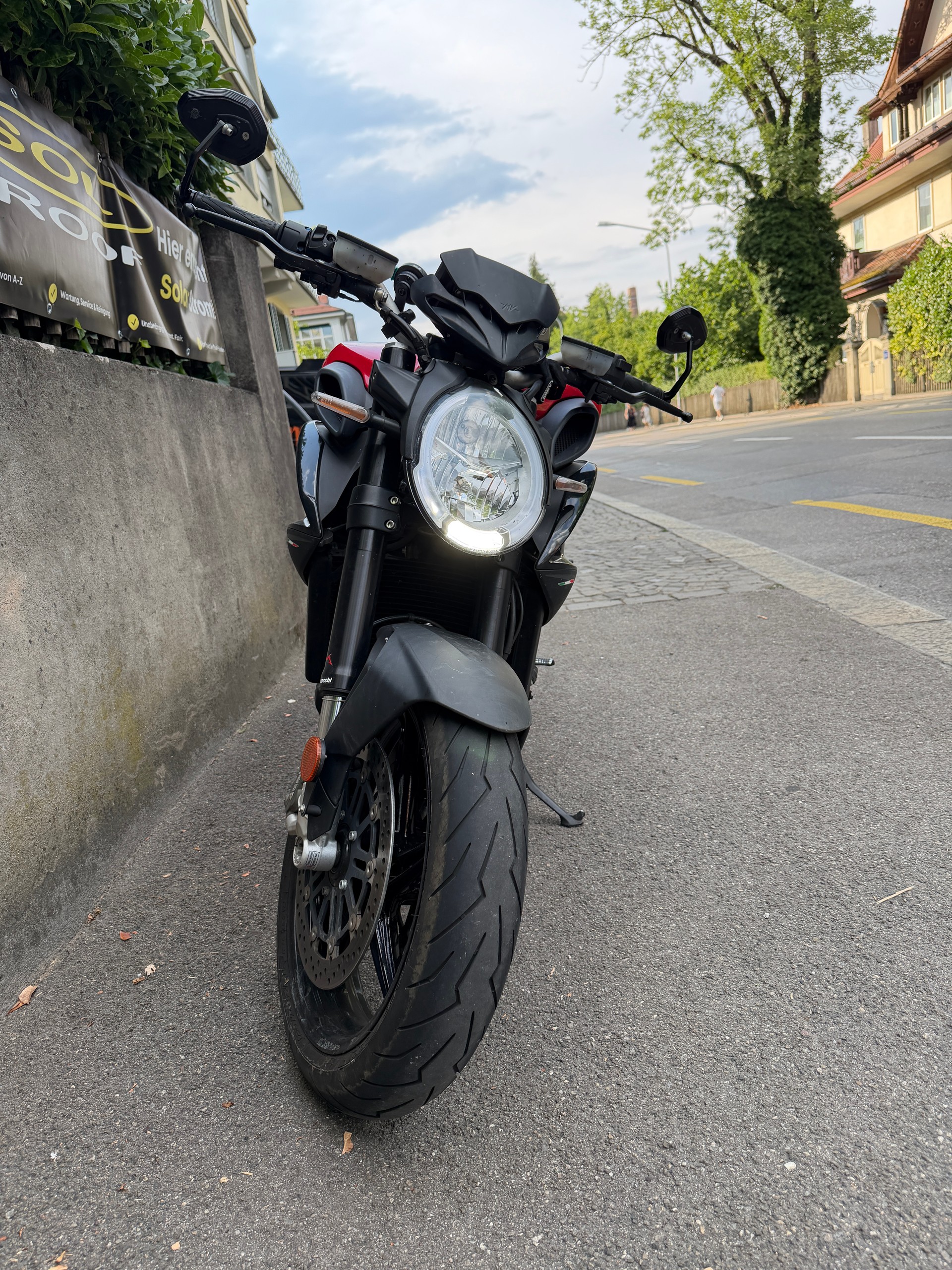 MV AGUSTA 800 Rosso-image-14
