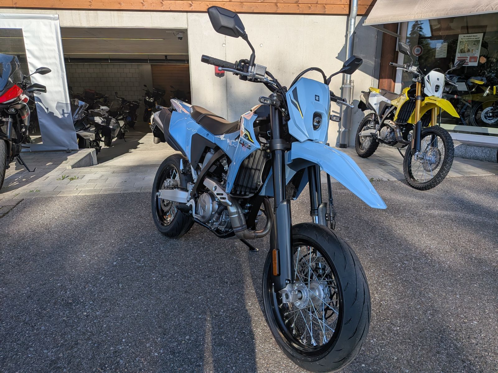 SUZUKI DR-Z 400 SM-image-1