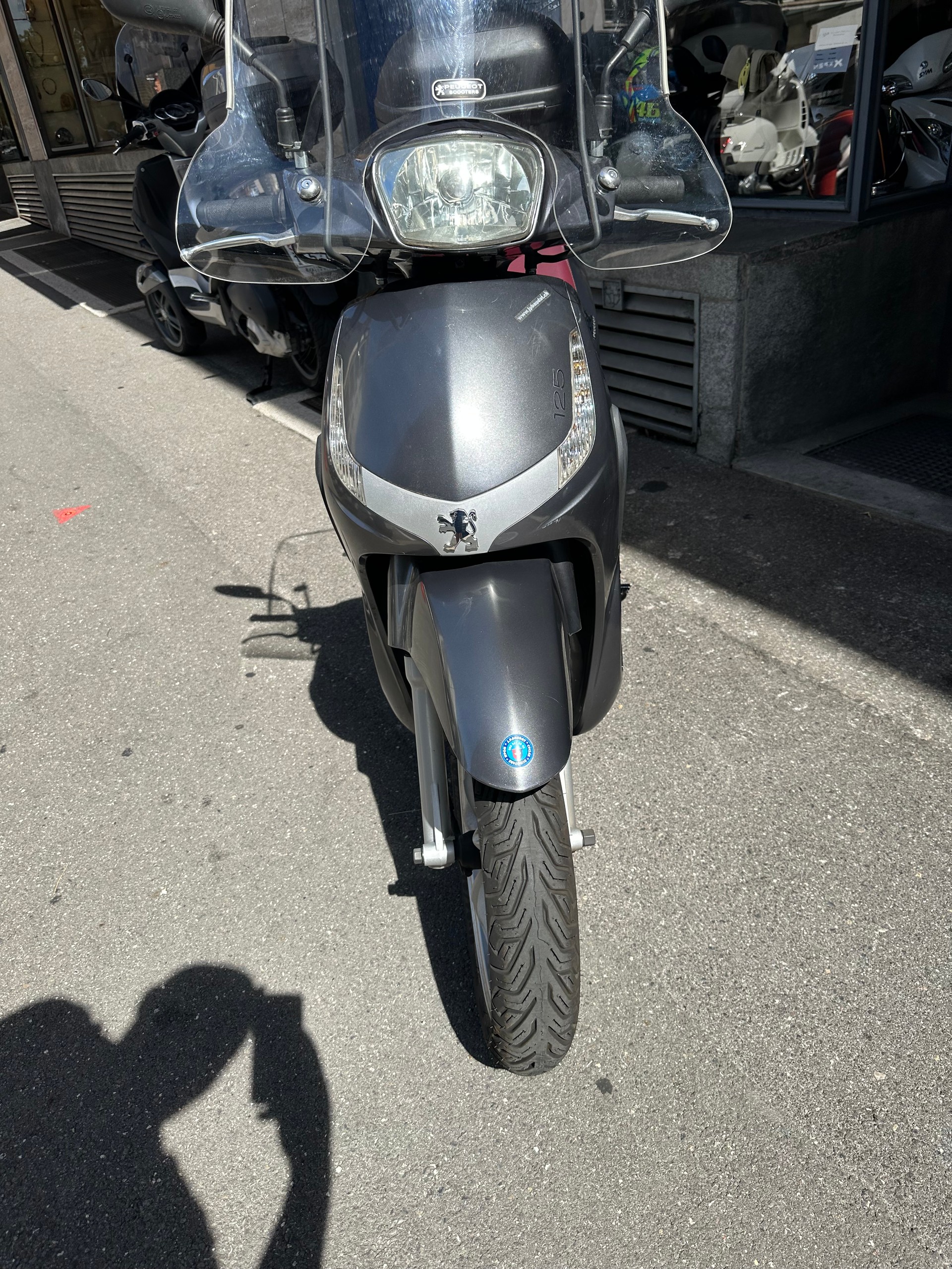 PEUGEOT Tweet-image-1