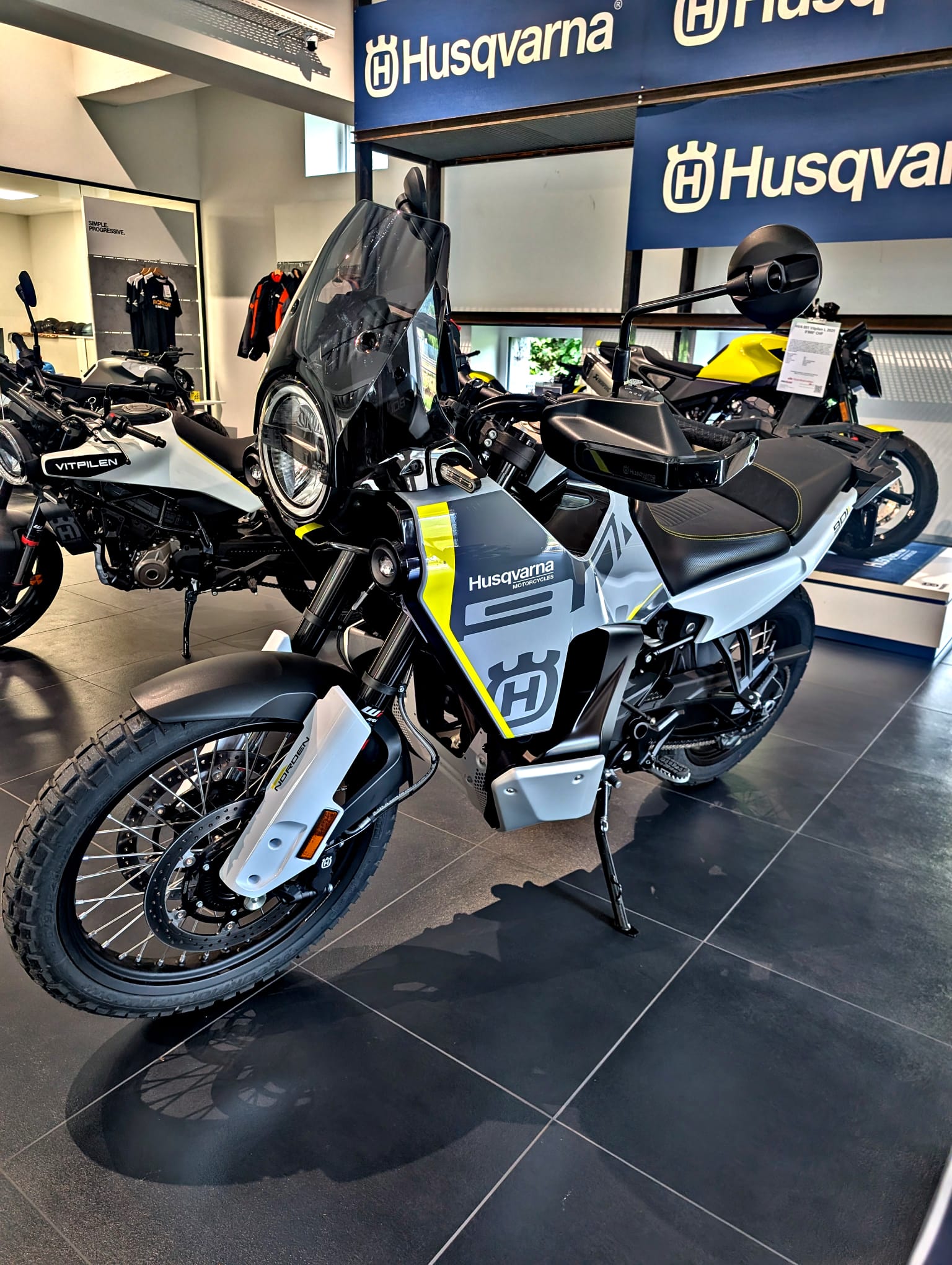 HUSQVARNA Norden 901 Expedition-image-1