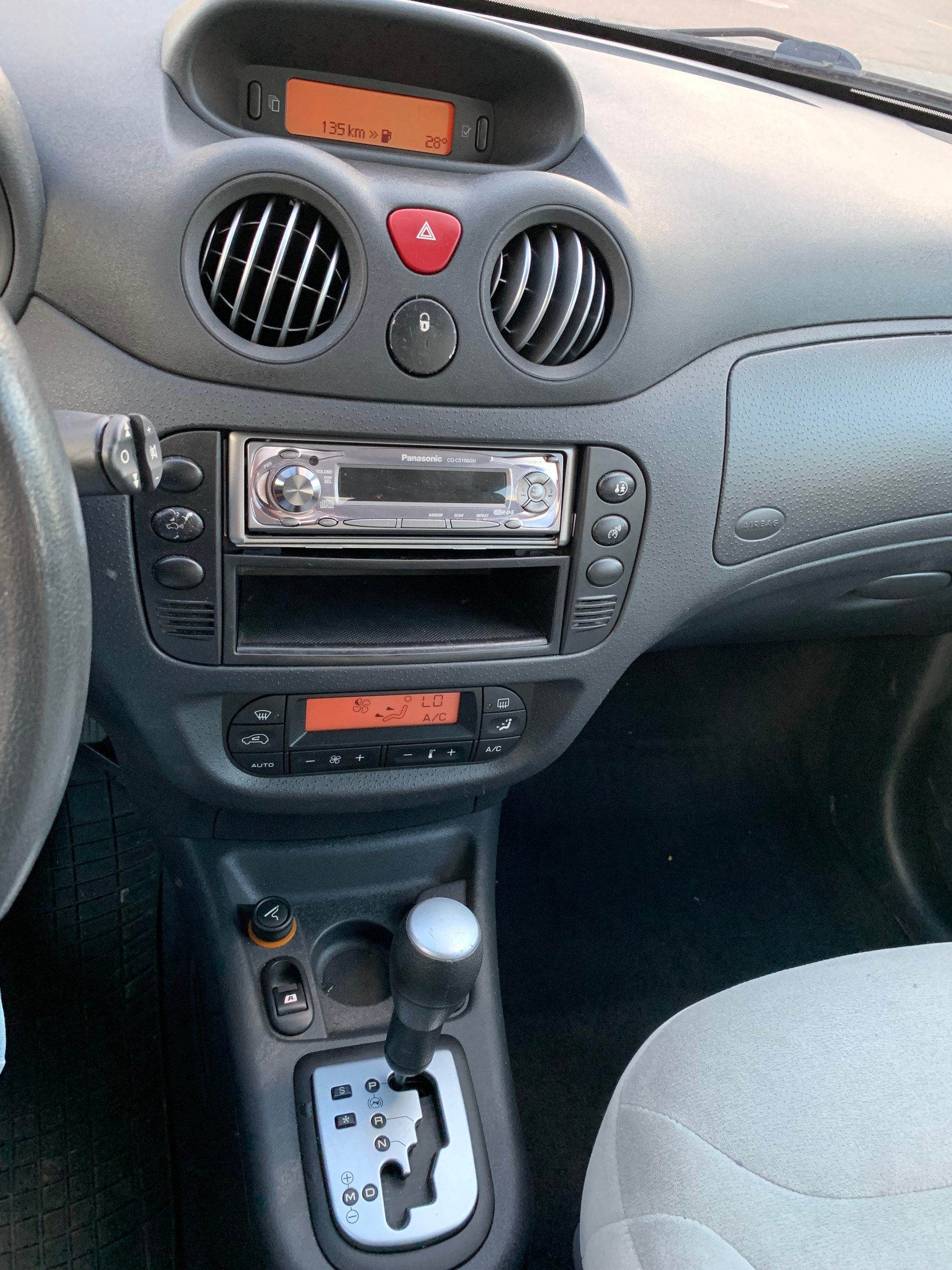 CITROEN C3 1.4i Exclusive-image-10