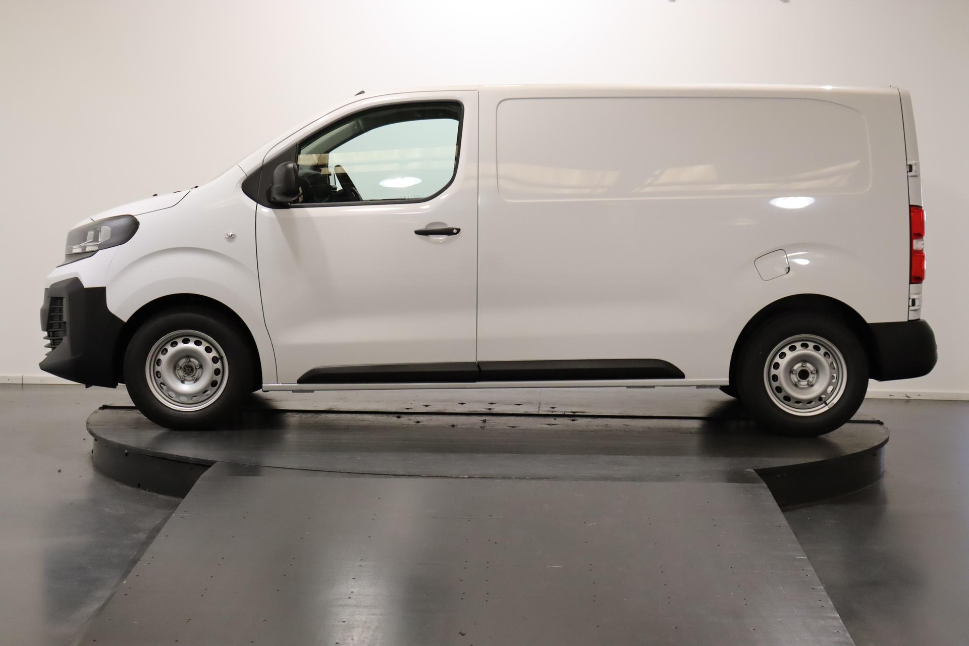 OPEL Vivaro Cargo 1.5 D 120 S/S-showroom-element-1
