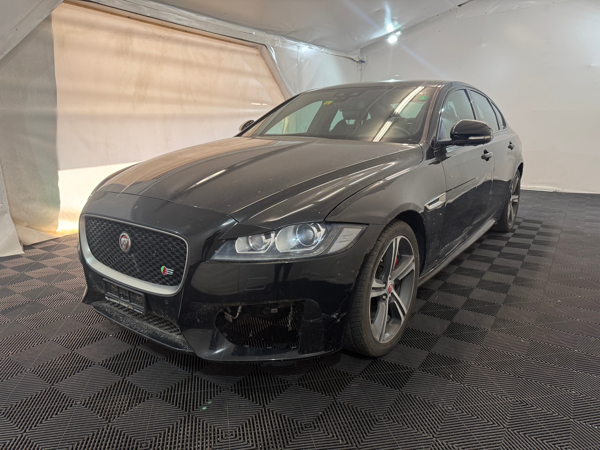 JAGUAR XF 3.0 V6 S/C S AWD-showroom-element-2