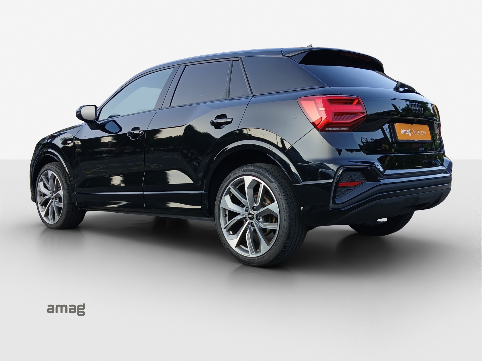 AUDI Q2 40 TFSI S line Attraction quattro S-tronic-showroom-element-3
