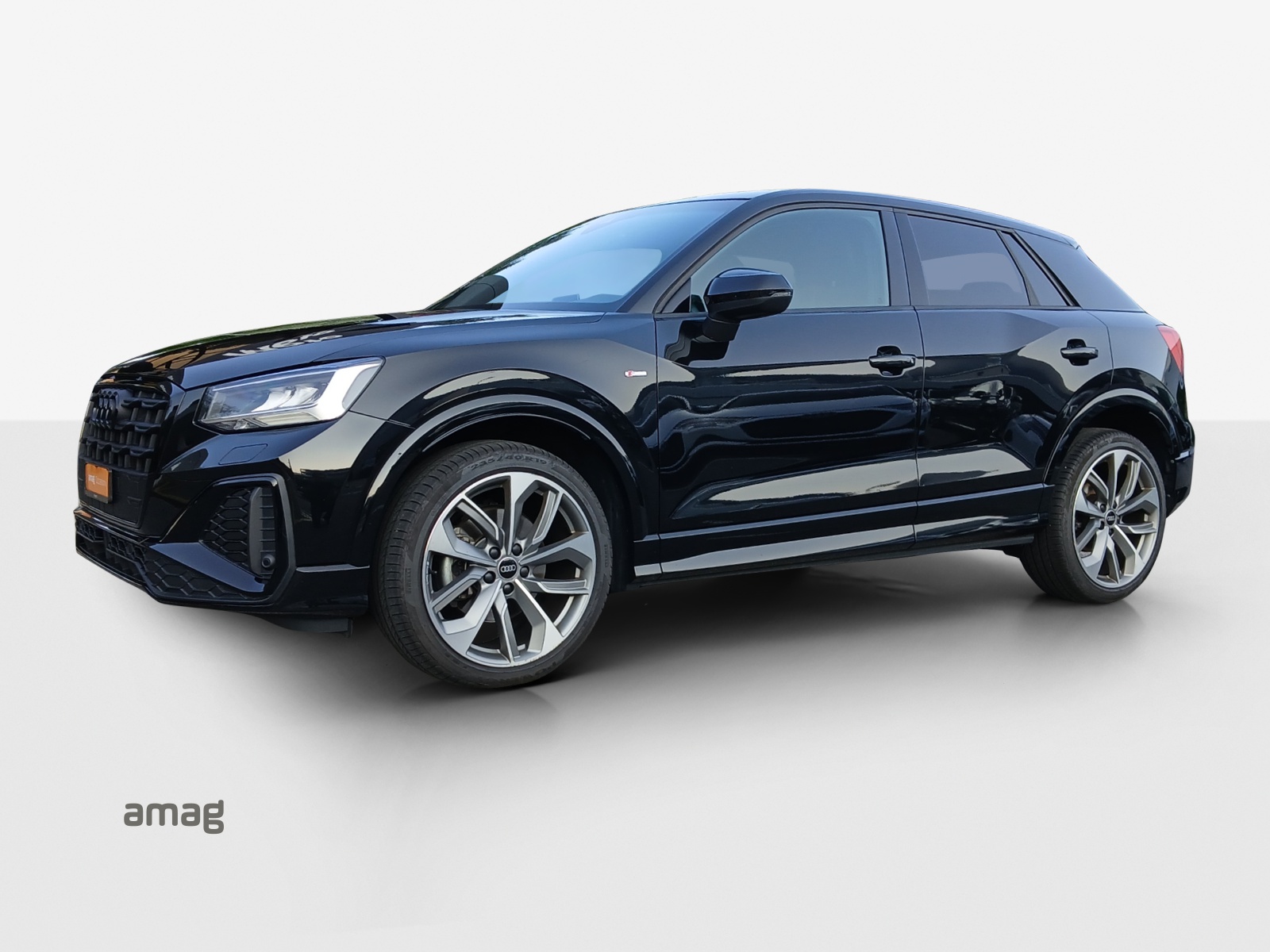 AUDI Q2 40 TFSI S line Attraction quattro S-tronic-showroom-element-1
