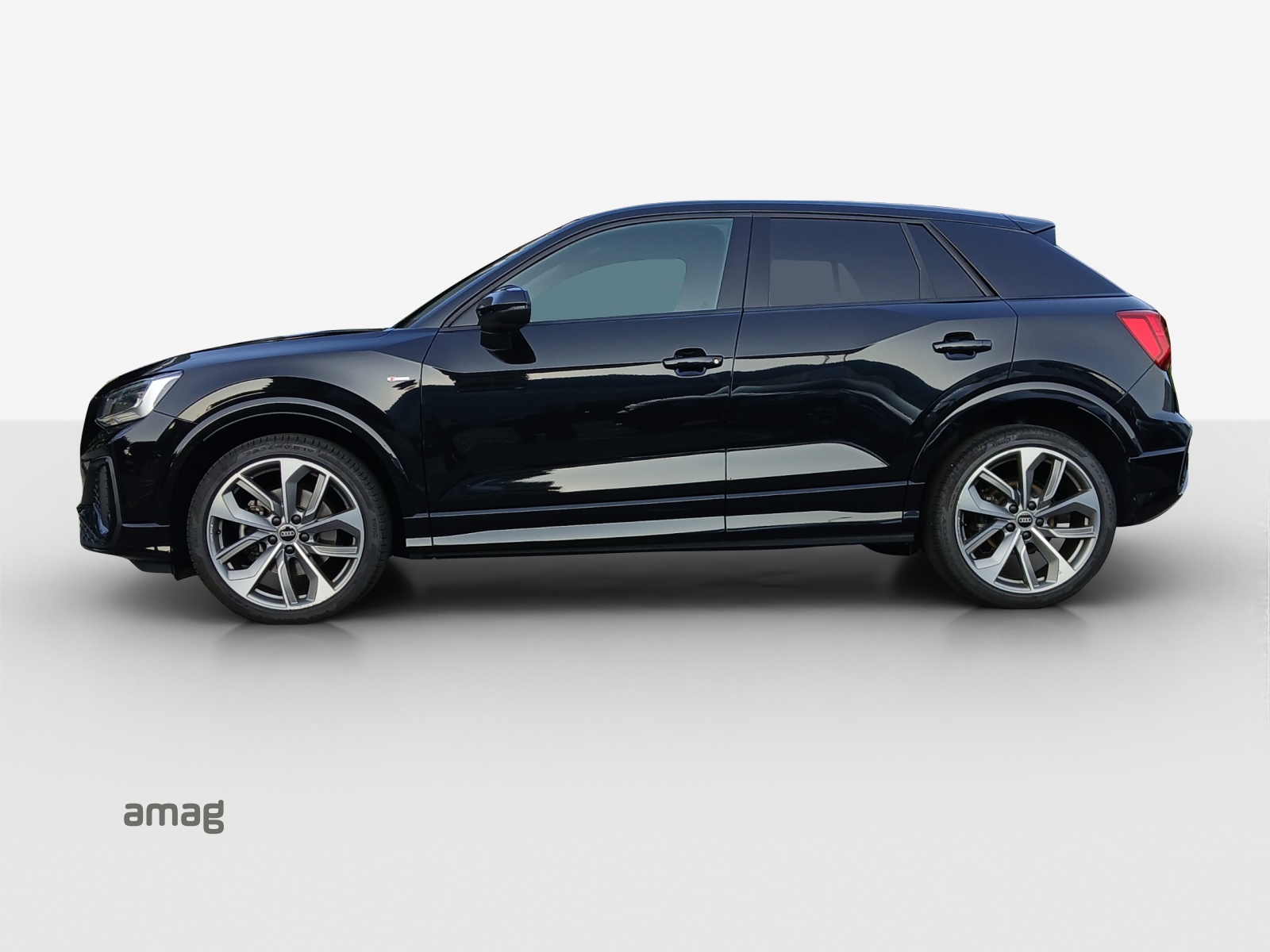 AUDI Q2 40 TFSI S line Attraction quattro S-tronic-showroom-element-2