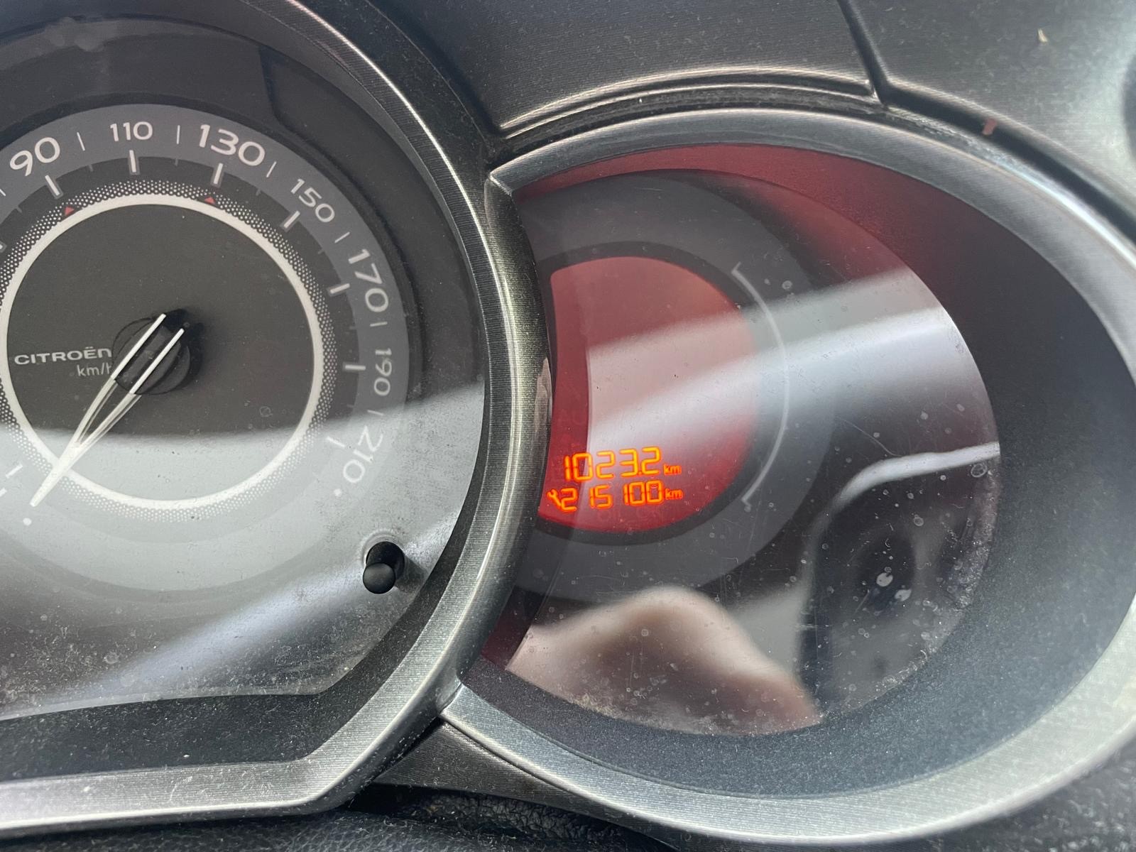 CITROEN C3 1.6i 16V Exclusive Automatic-image-8