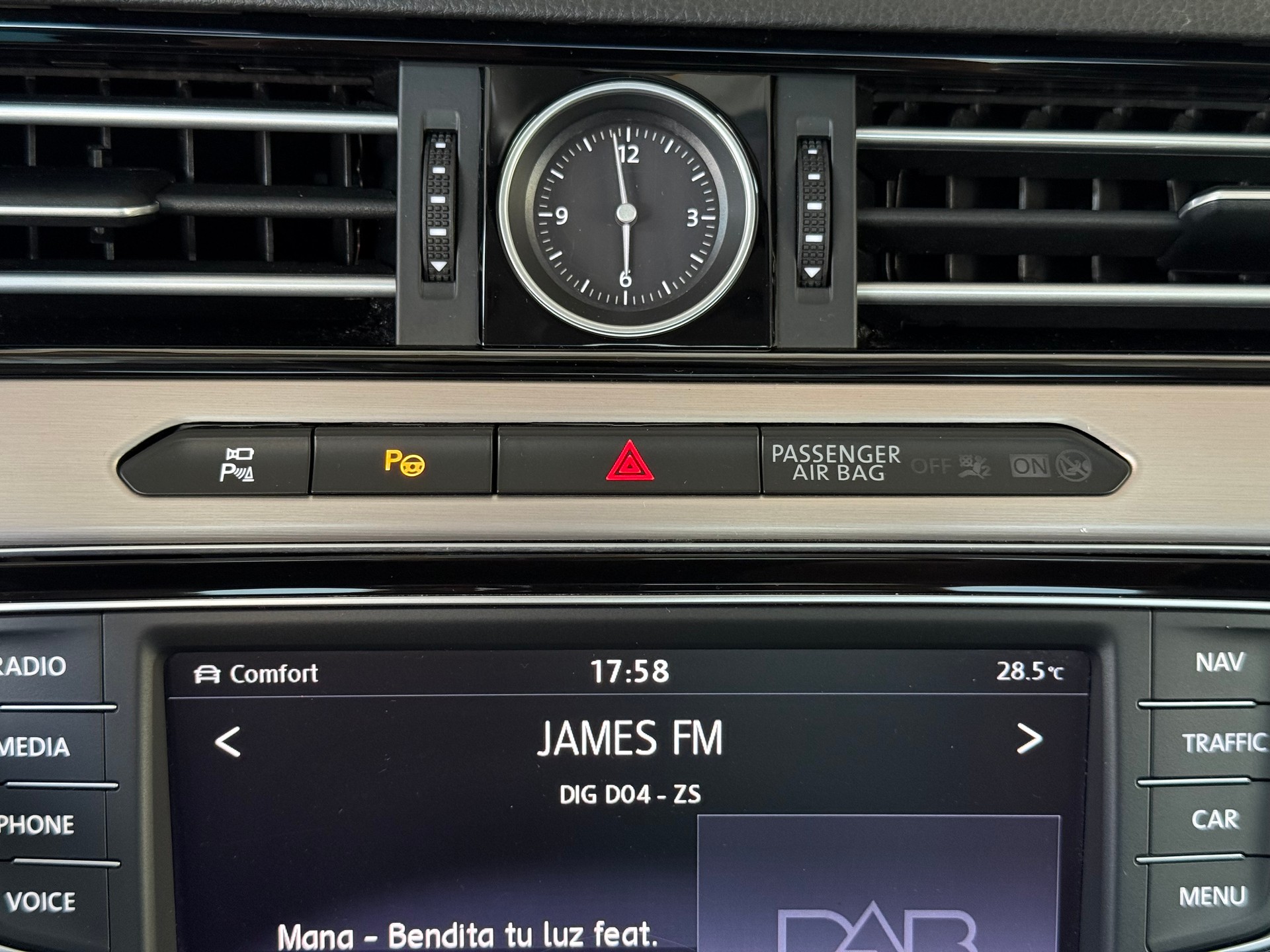 VW Passat Variant 2.0 TDI BMT High. DSG 4Motion-image-12