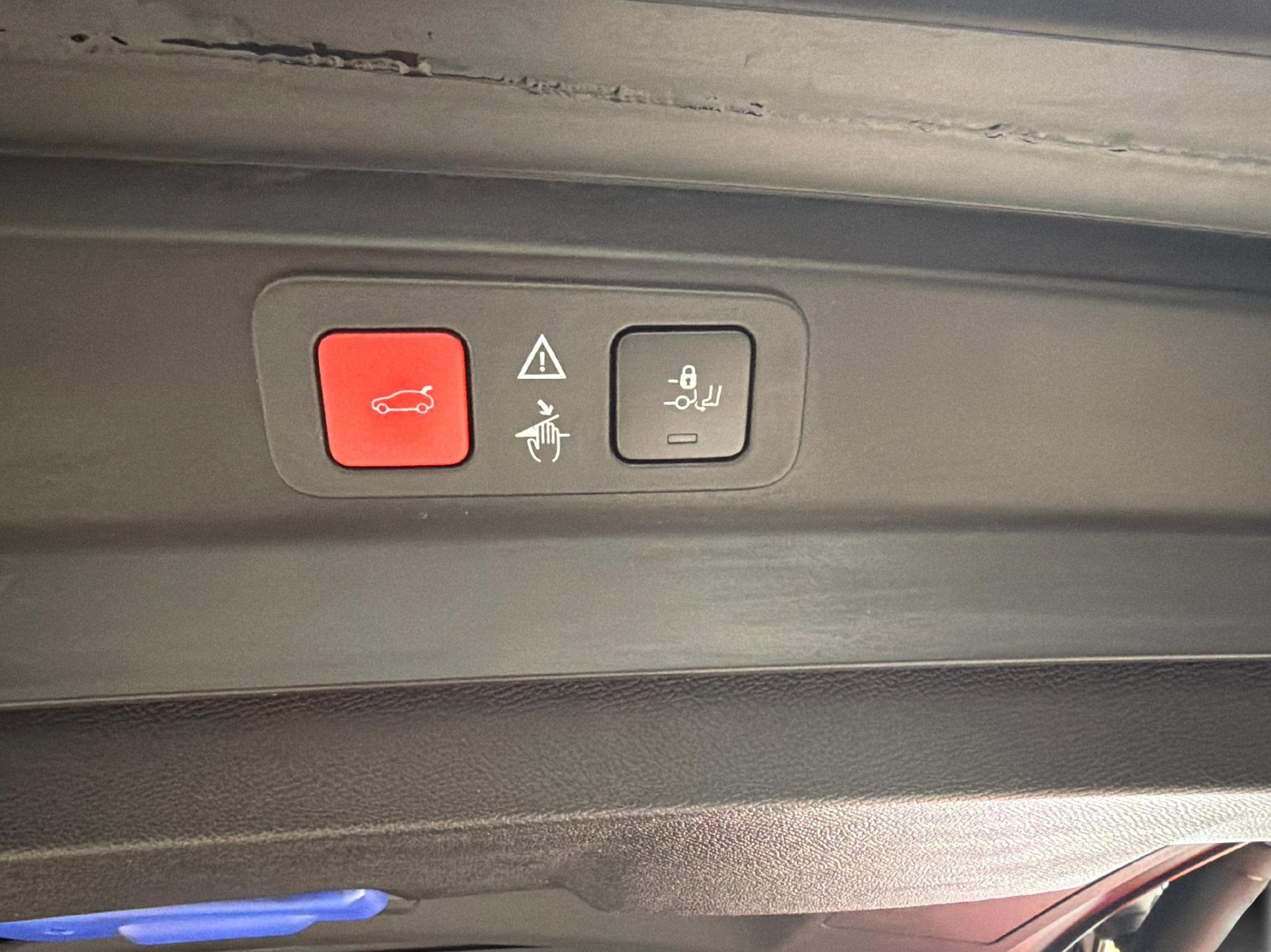 PEUGEOT 5008 2.0 BlueHDi 180 GT-image-12
