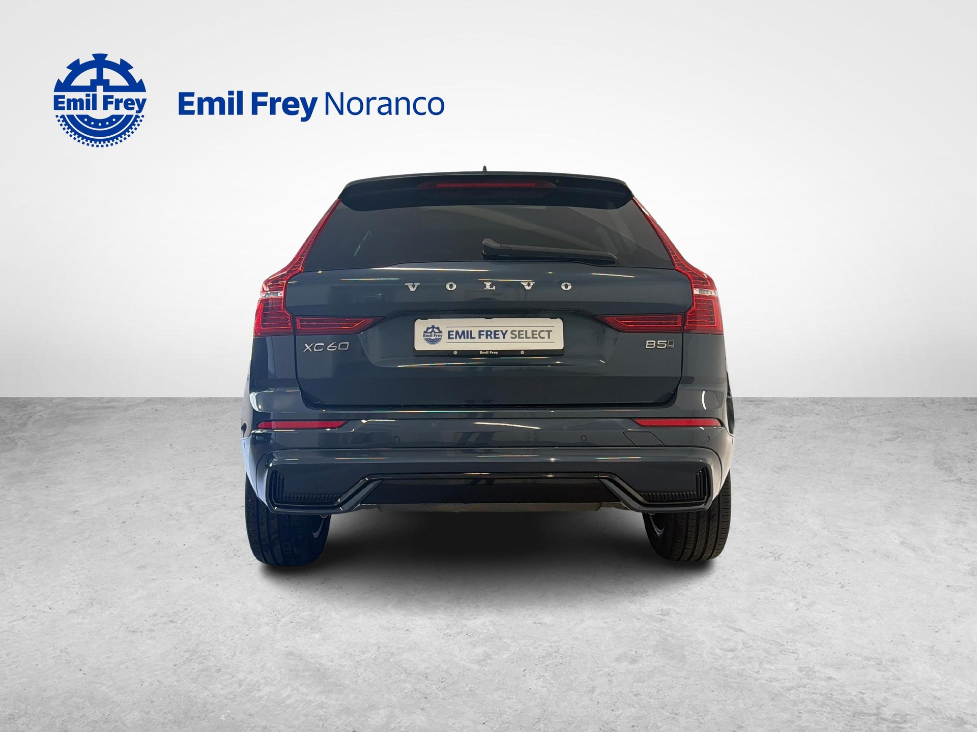 VOLVO XC60 2.0 B5 MH R-Design AWD-showroom-element-3