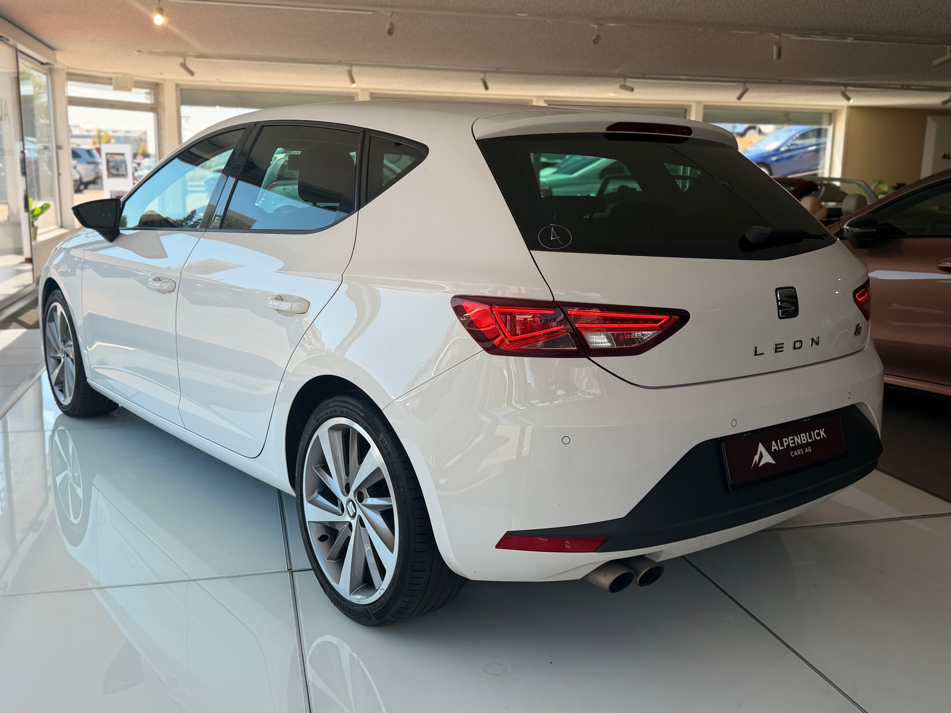 SEAT Leon 1.8 TSI FR DSG-image-7