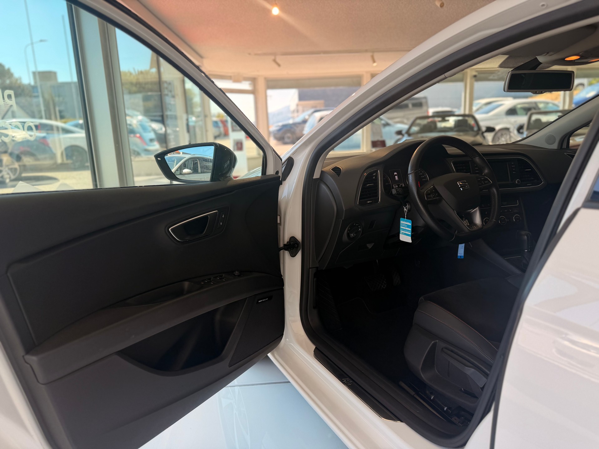 SEAT Leon 1.8 TSI FR DSG-image-10
