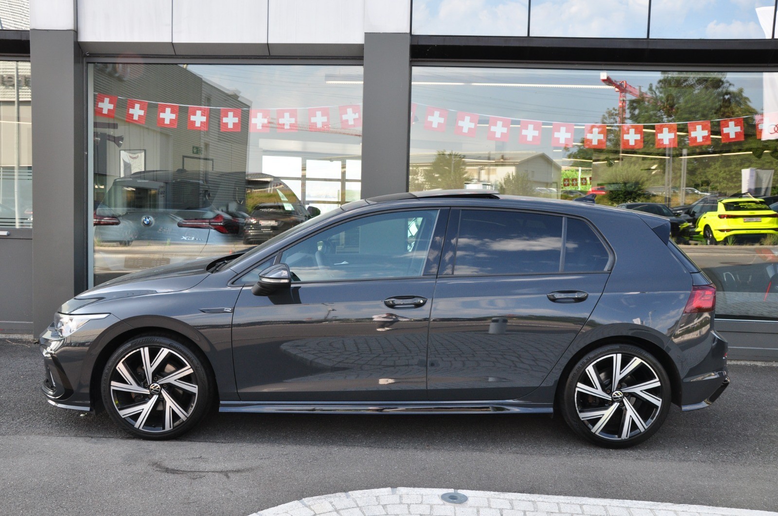 VW Golf 2.0 TDI R-Line DSG-showroom-element-3