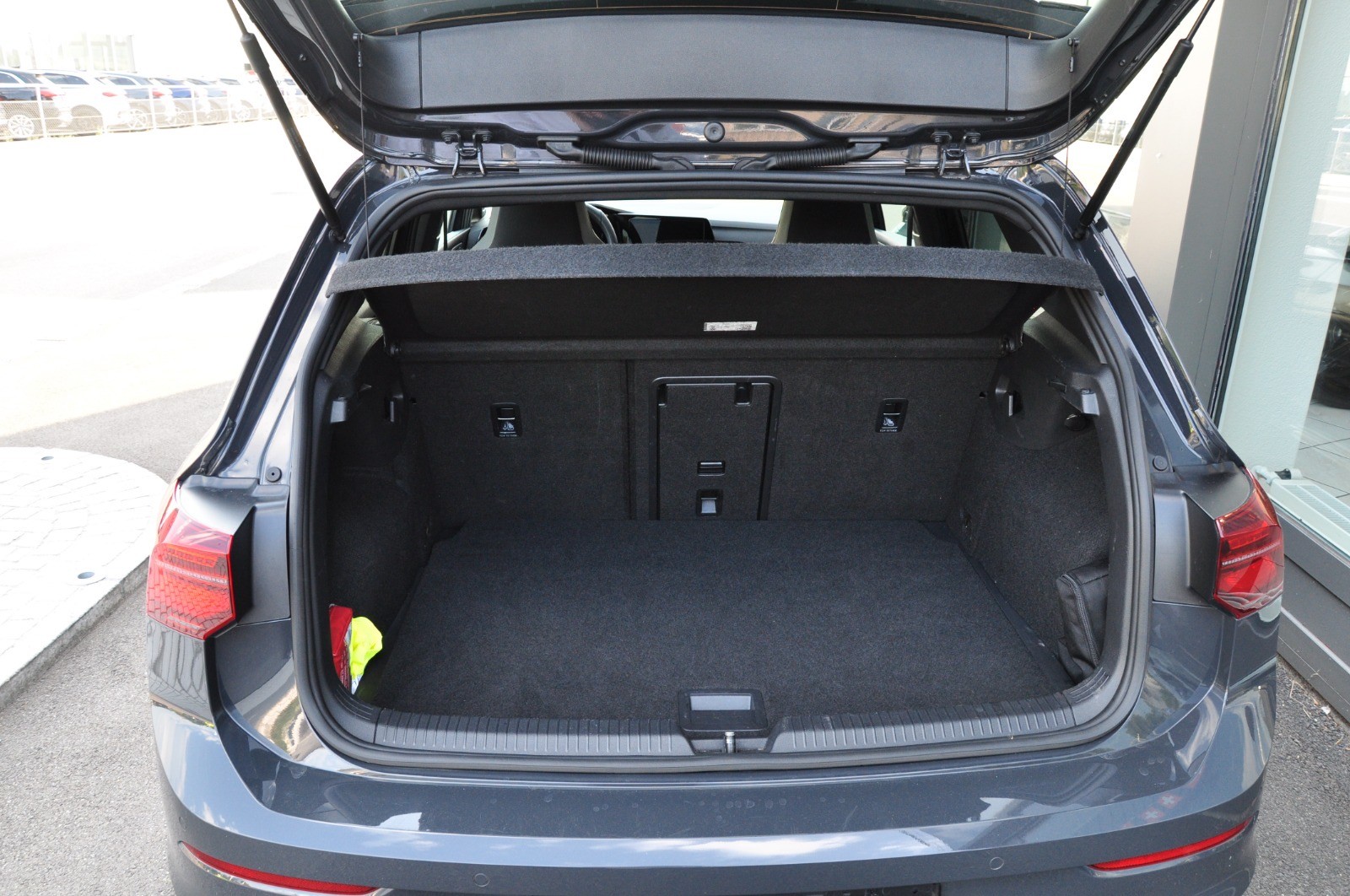 VW Golf 2.0 TDI R-Line DSG-image-7