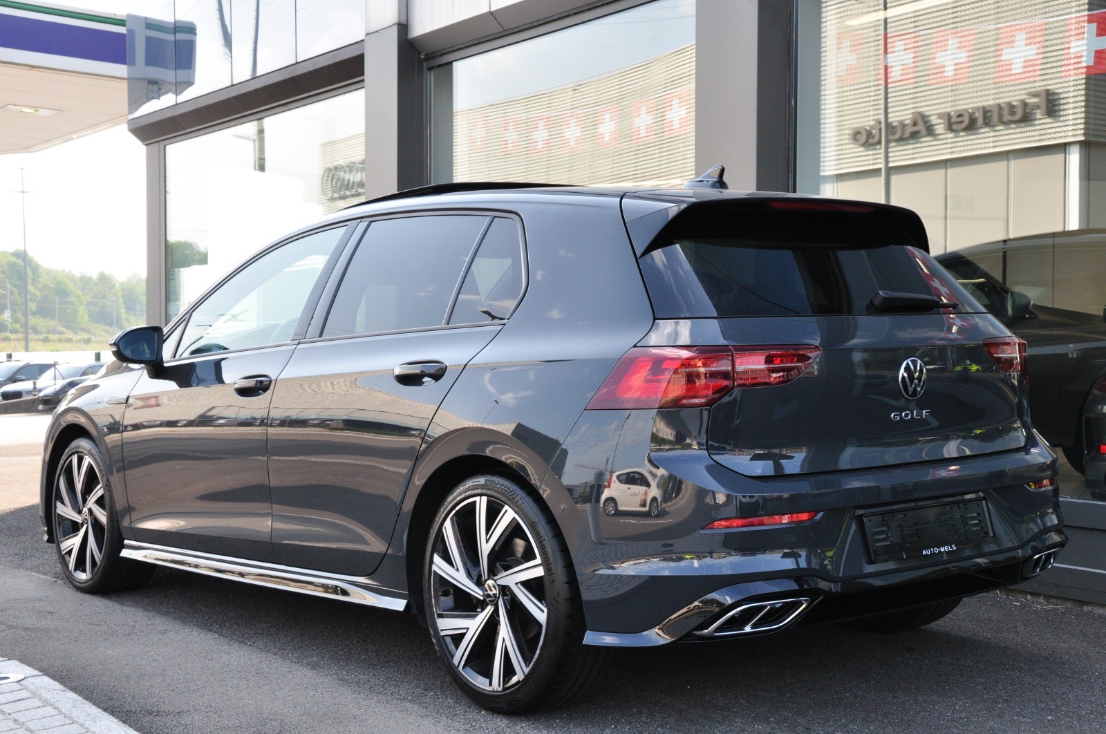 VW Golf 2.0 TDI R-Line DSG-image-5