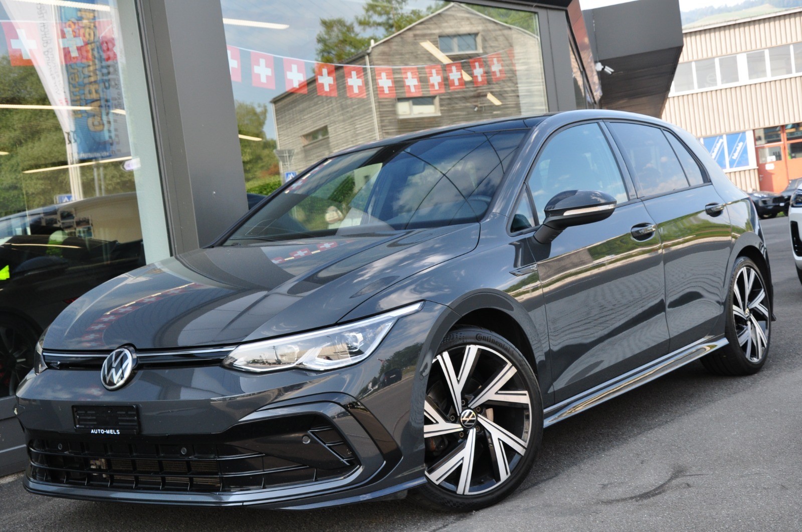 VW Golf 2.0 TDI R-Line DSG-showroom-element-1
