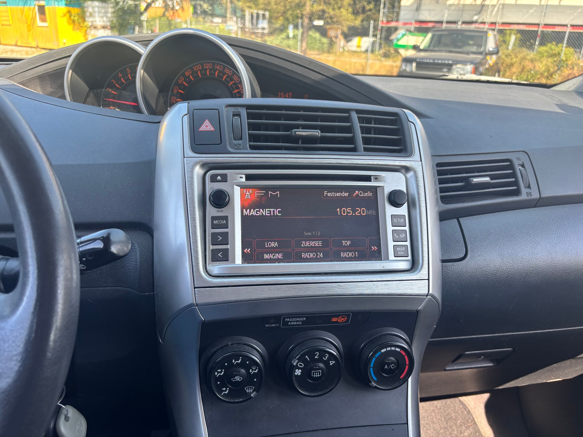TOYOTA Verso 1.8 Linea Sol Premium-image-9