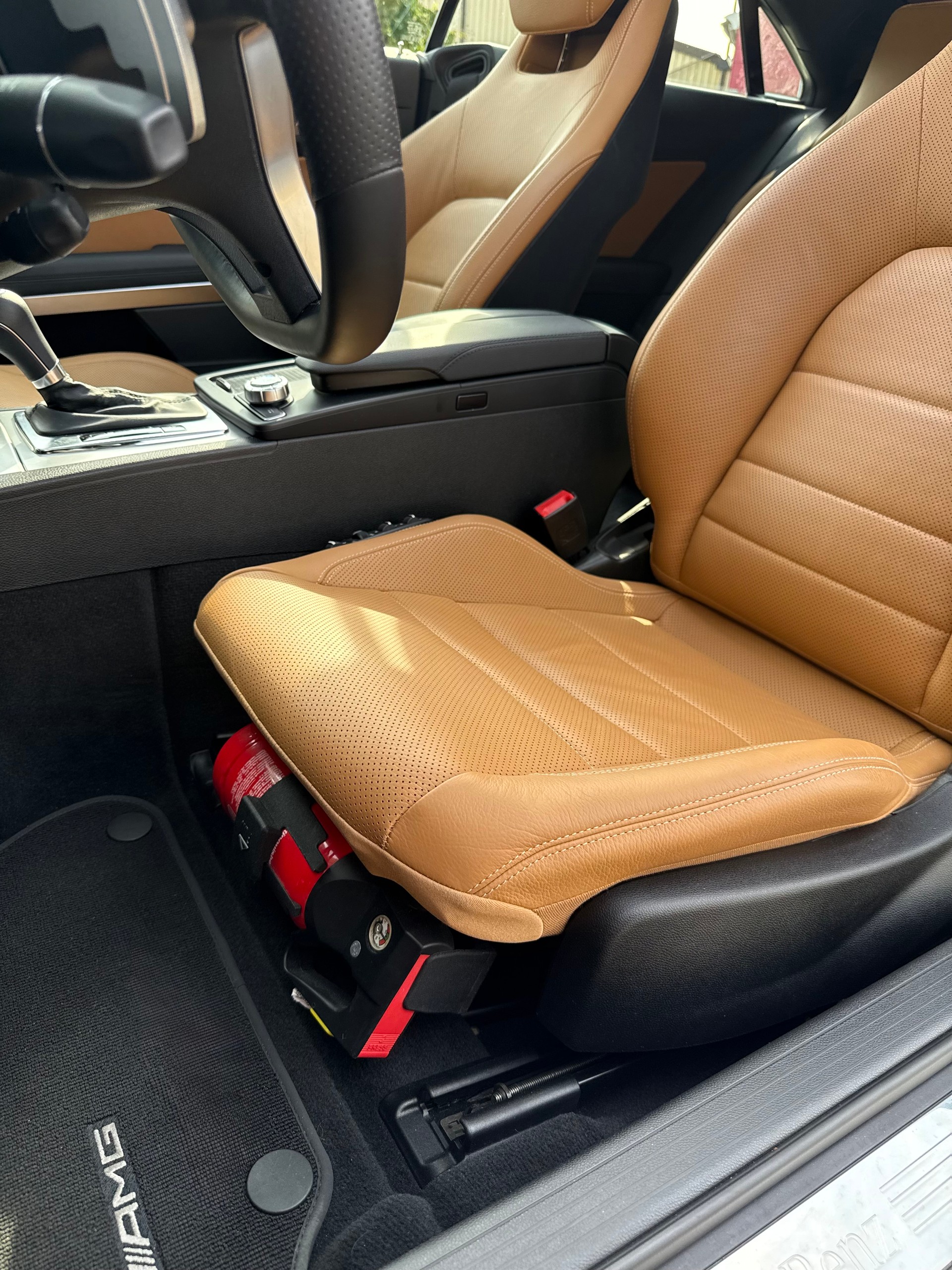 MERCEDES-BENZ Mercedes-Benz E 350 | AMG Line | 20” NEU | Sitzkühlung & Memory | Distronic | Schiebedach | Harman Kardon | Sportauspuff-image-9