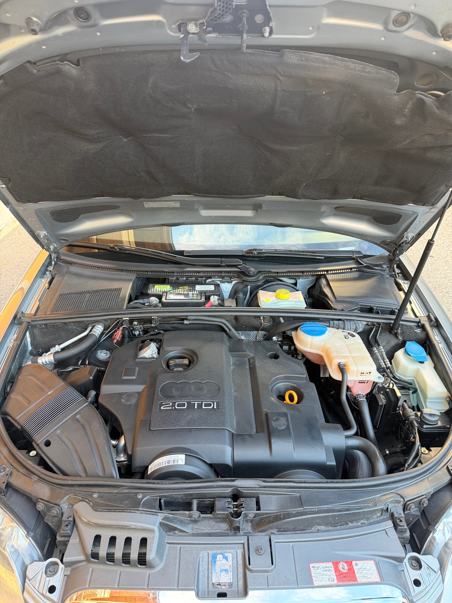 AUDI 2.0 TDI 140 DPF quattro-image-5
