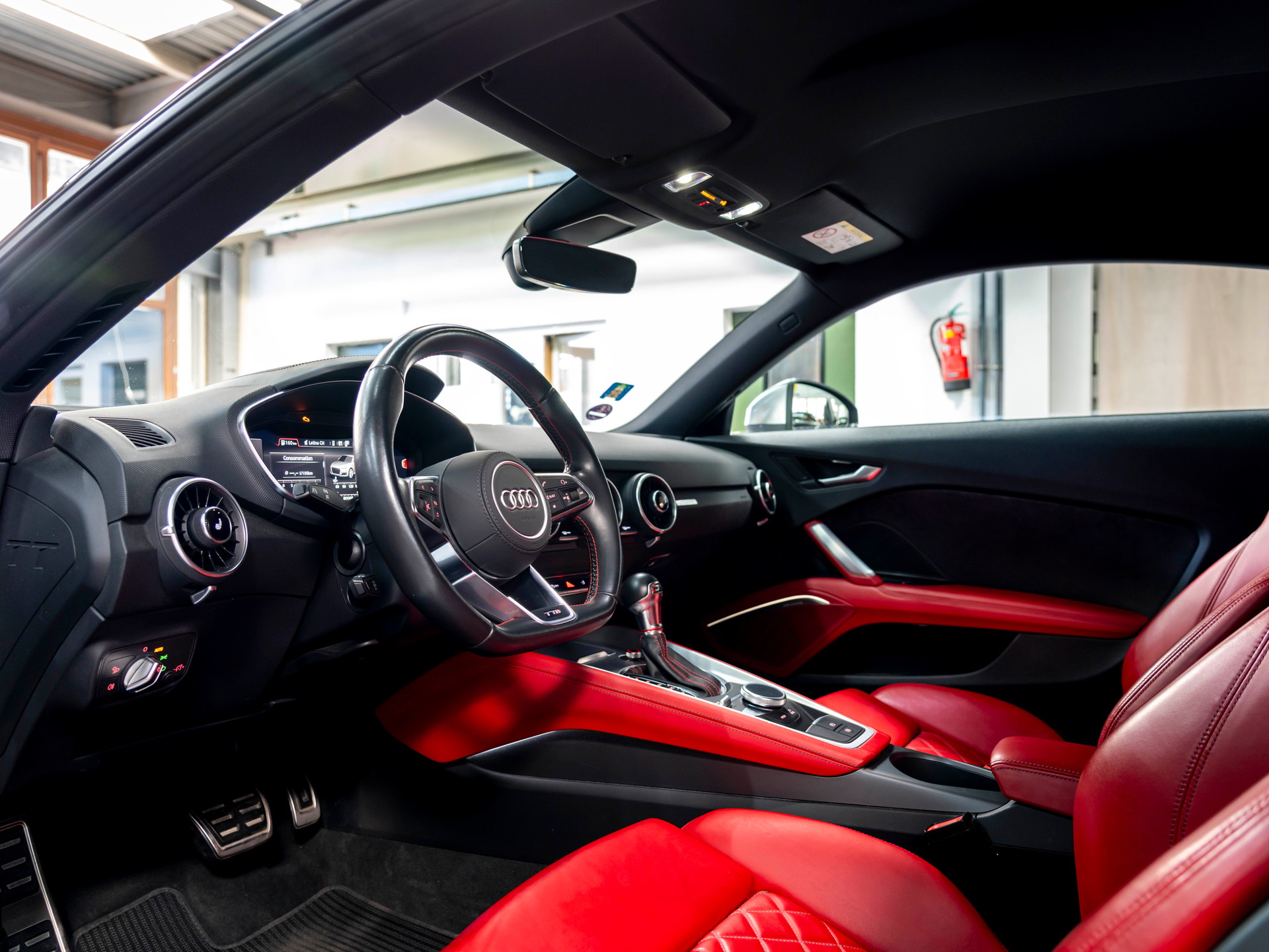 AUDI TTS Coupé 2.0 TFSI quattro S-tronic-image-14