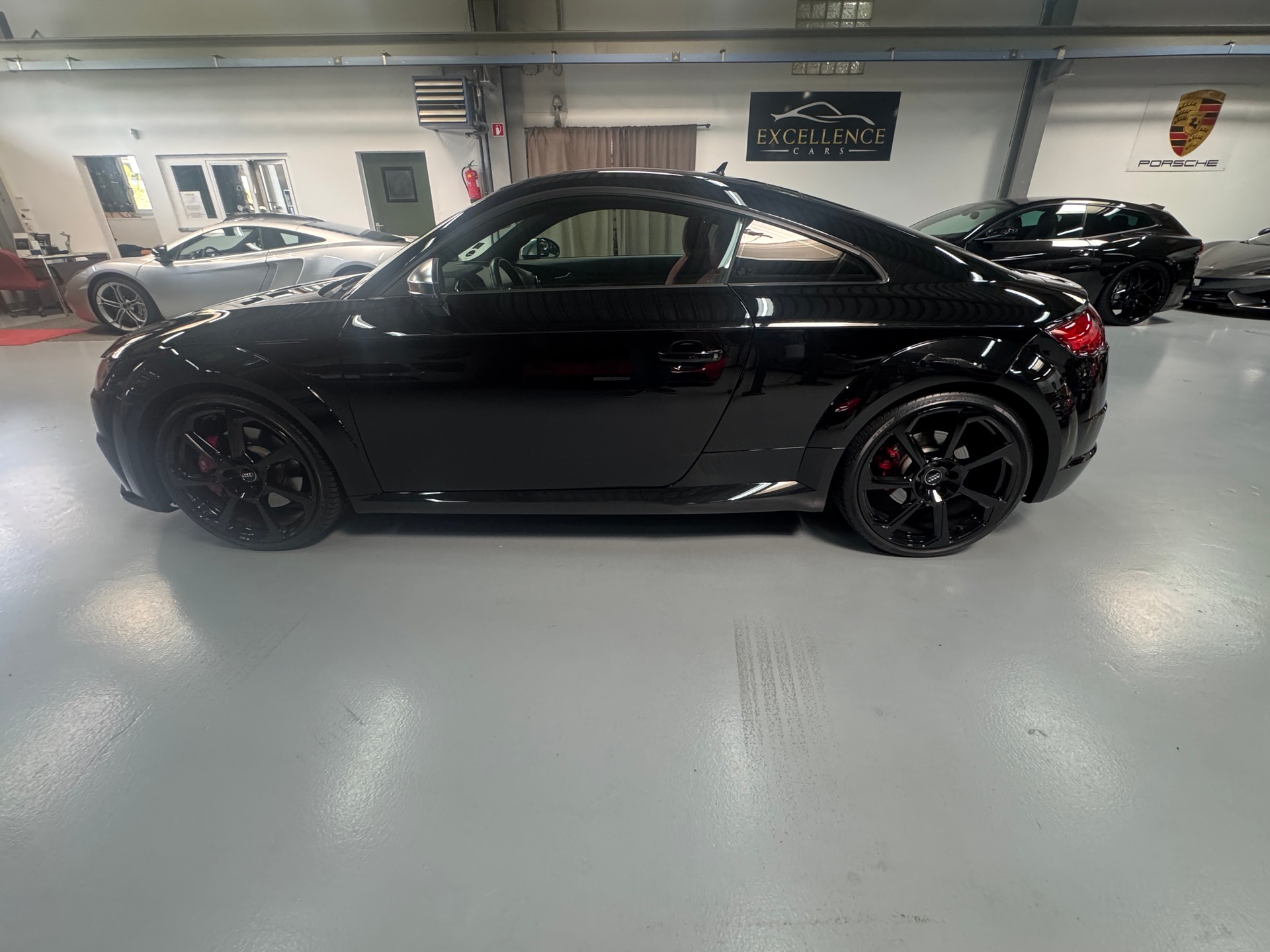 AUDI TTS Coupé 2.0 TFSI quattro S-tronic-showroom-element-3