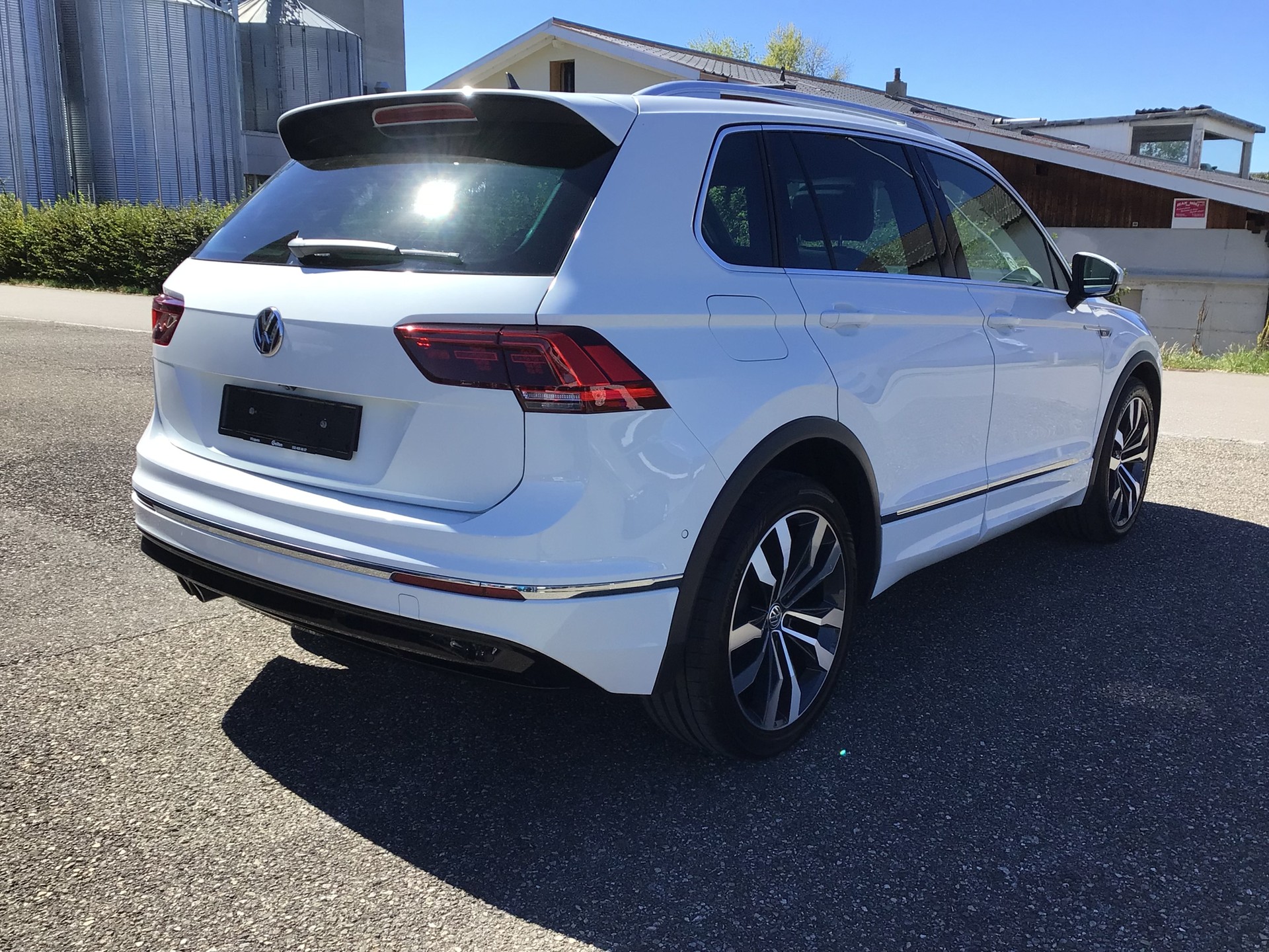 VW Tiguan 2.0TSI Highline 4Motion DSG-image-4