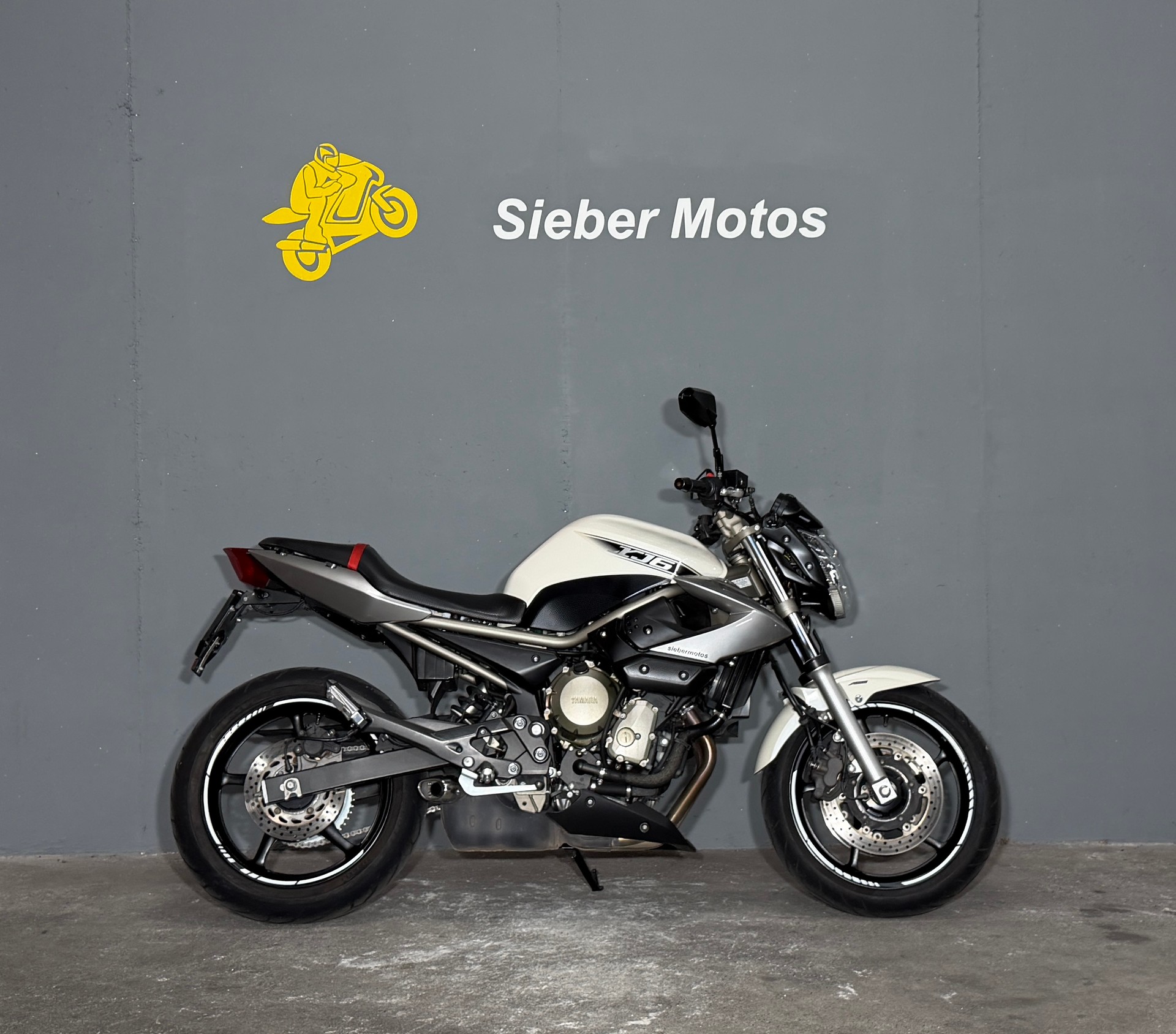 YAMAHA XJ6N ABS-image-0