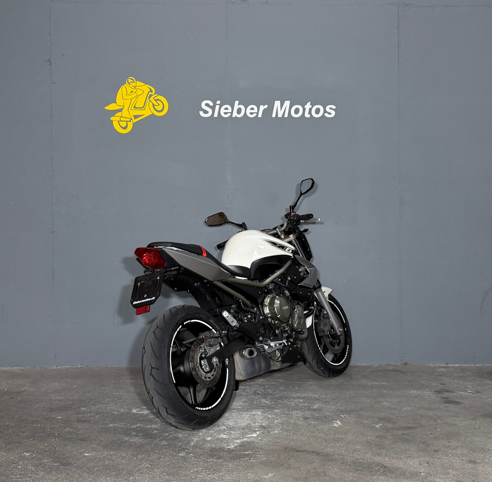 YAMAHA XJ6N ABS-image-3