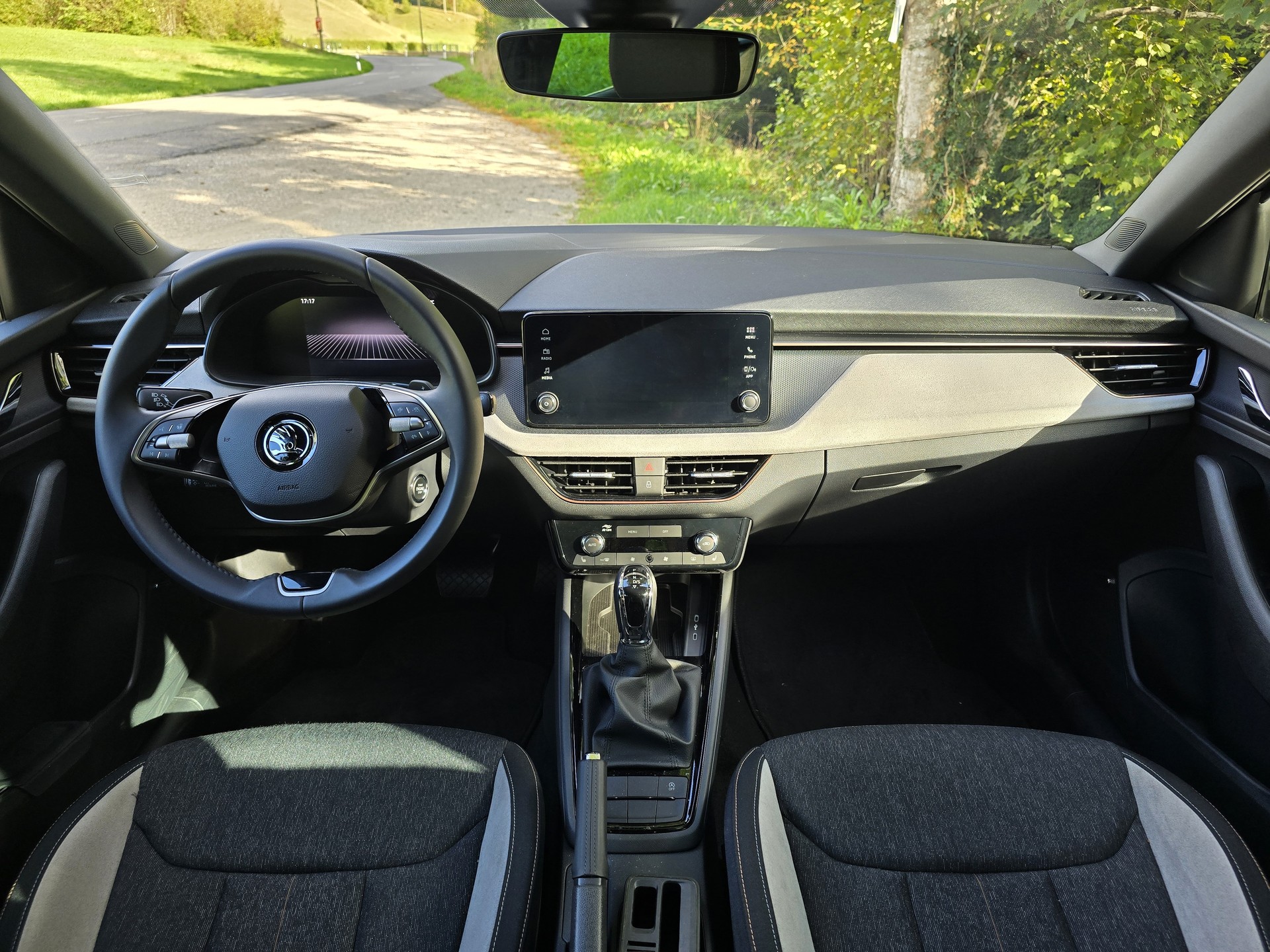 SKODA Scala 1.0 TSI Selection DSG-showroom-element-3