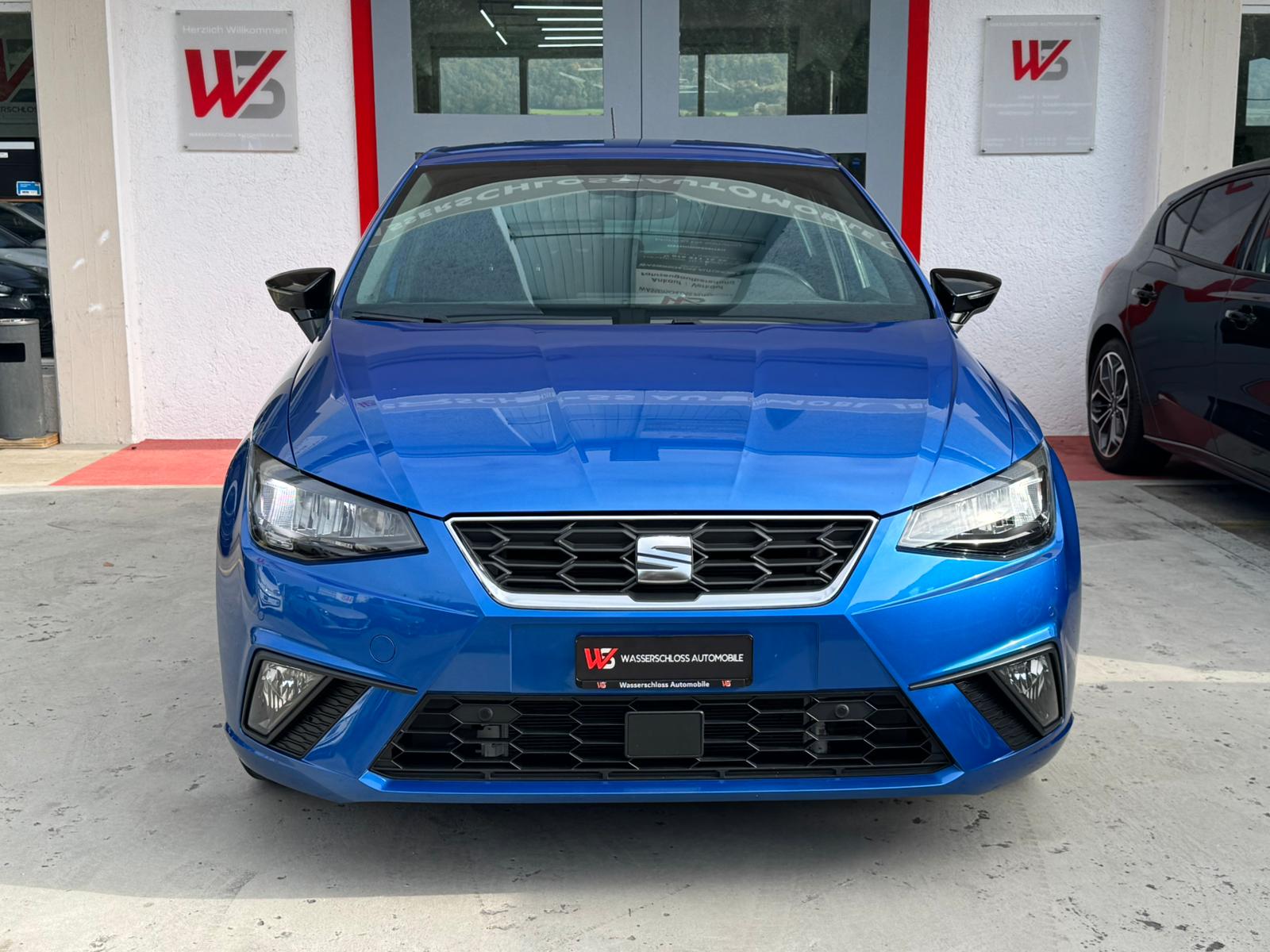 SEAT Ibiza 1.0 FR DSG 60 Monate Werksgarantie-showroom-element-2