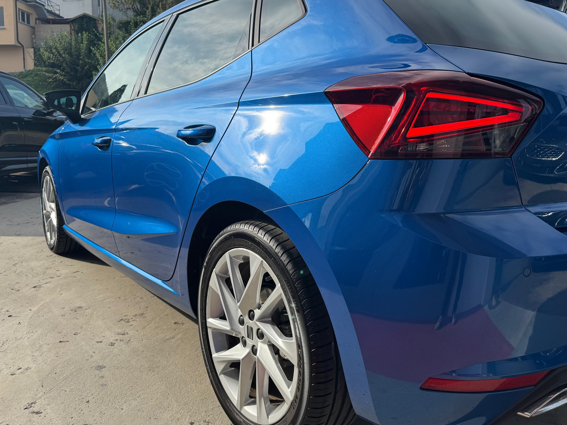 SEAT Ibiza 1.0 FR DSG 60 Monate Werksgarantie-showroom-element-3