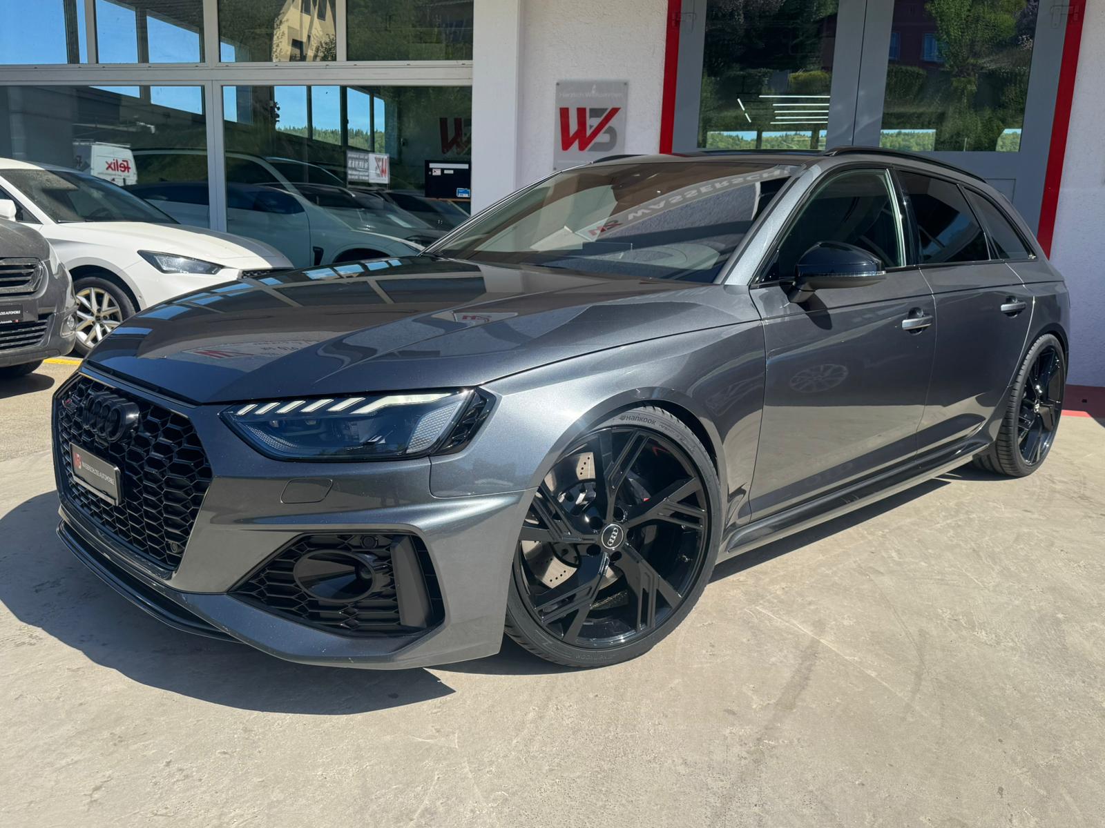 AUDI RS4 Avant quattro tiptronic 💥-showroom-element-1