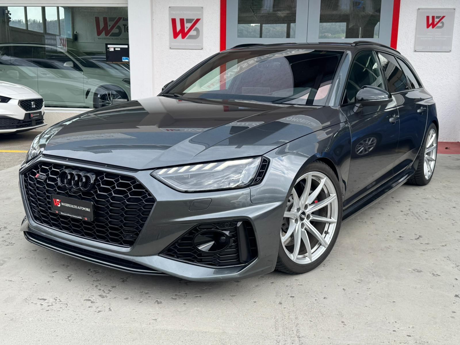 AUDI RS4 Avant quattro tiptronic 💥-showroom-element-2