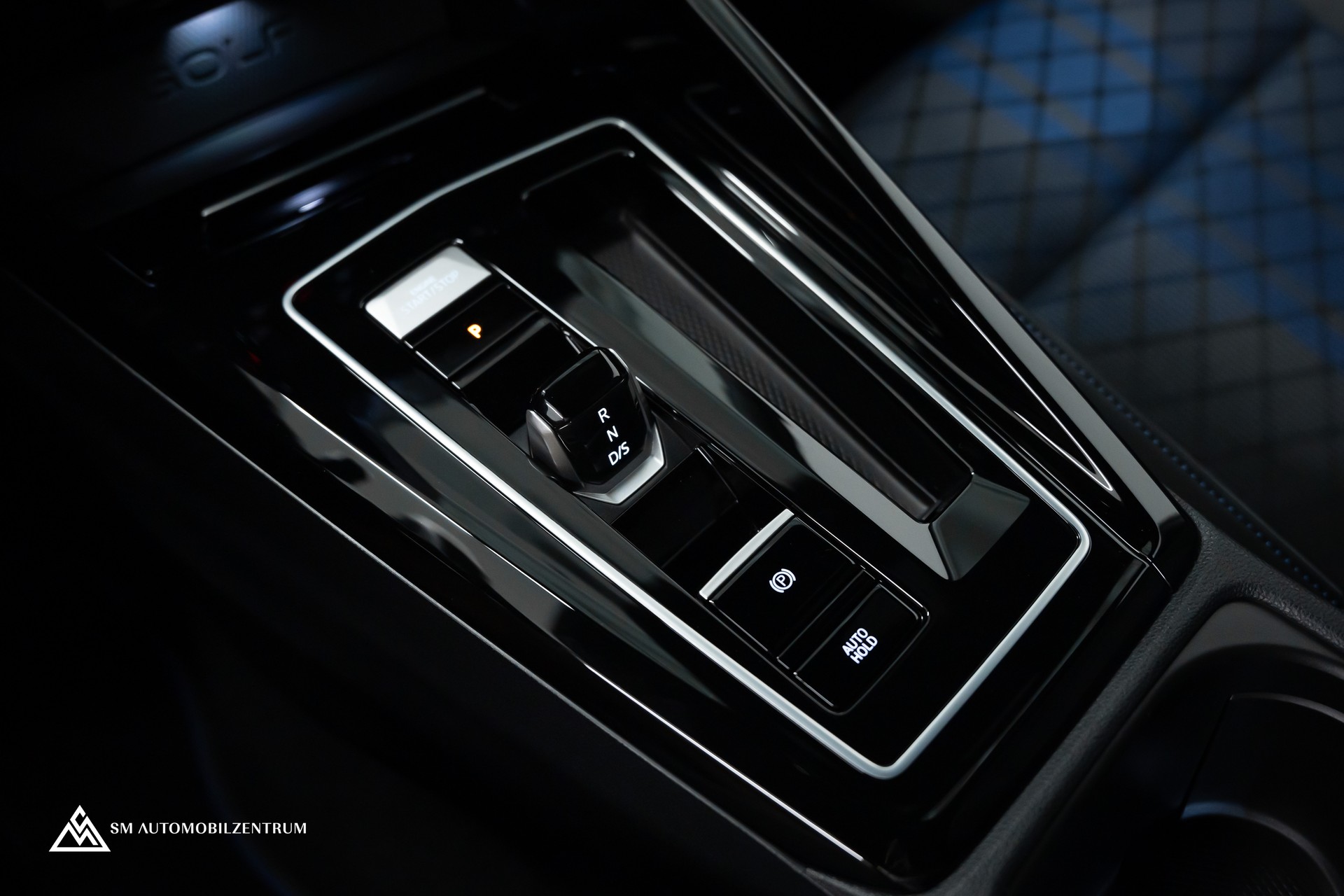 VW Golf VIII 2.0 TSI R DSG 4motion R-Performance / Facelift / Head-Up / Harman&Kardon / Rückfahrkamera-image-30