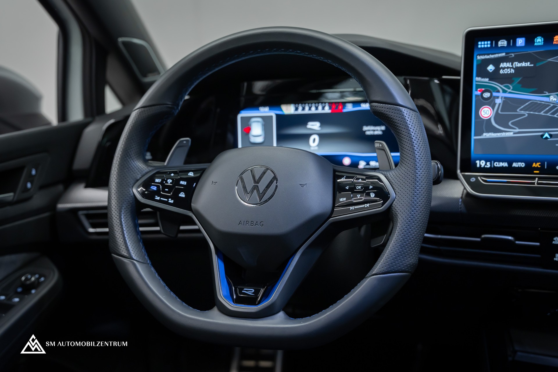 VW Golf VIII 2.0 TSI R DSG 4motion R-Performance / Facelift / Head-Up / Harman&Kardon / Rückfahrkamera-image-24