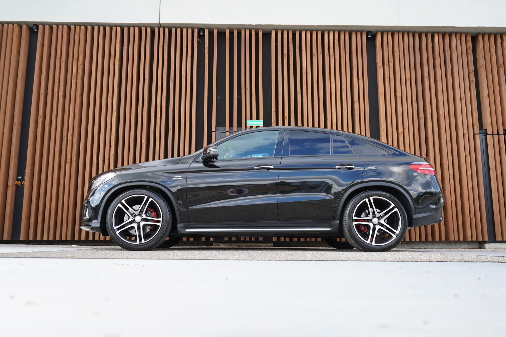 MERCEDES-BENZ GLE COUPÉ 43 AMG 4MATIC BLACK 9G-TRONIC l 367 PS-showroom-element-3