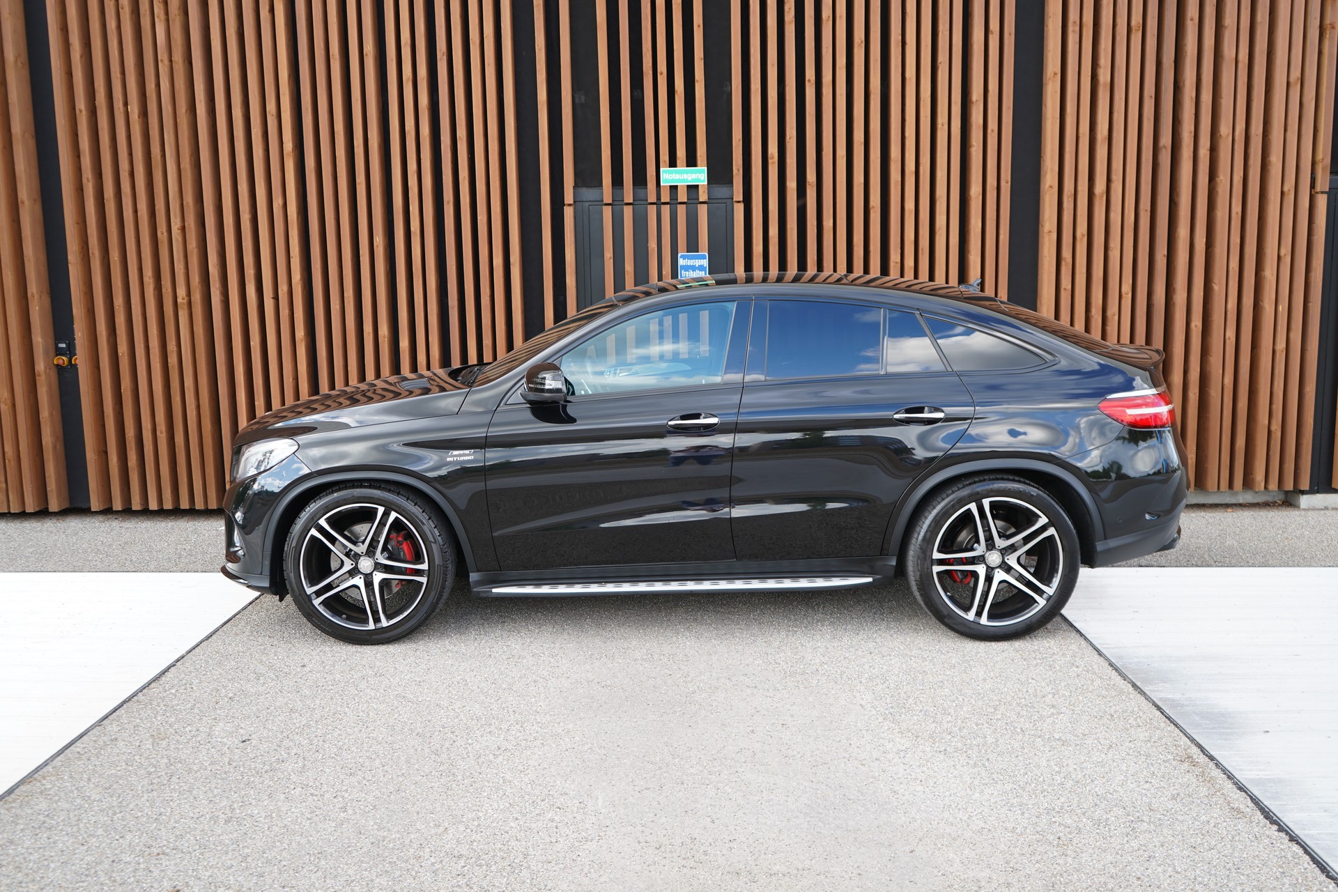 MERCEDES-BENZ GLE COUPÉ 43 AMG 4MATIC BLACK 9G-TRONIC l 367 PS-image-5