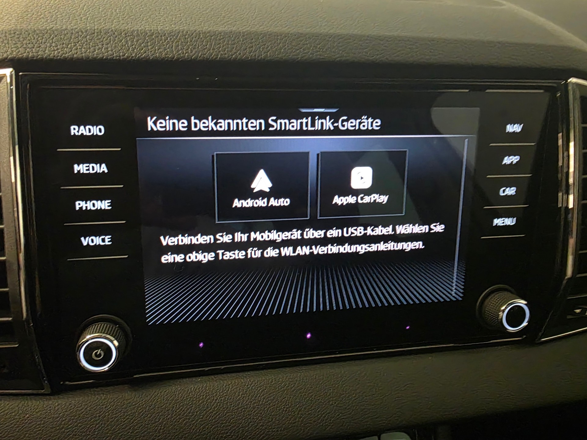 SKODA Karoq 2.0 TDI CR Dynamic 4x4 DSG-image-21