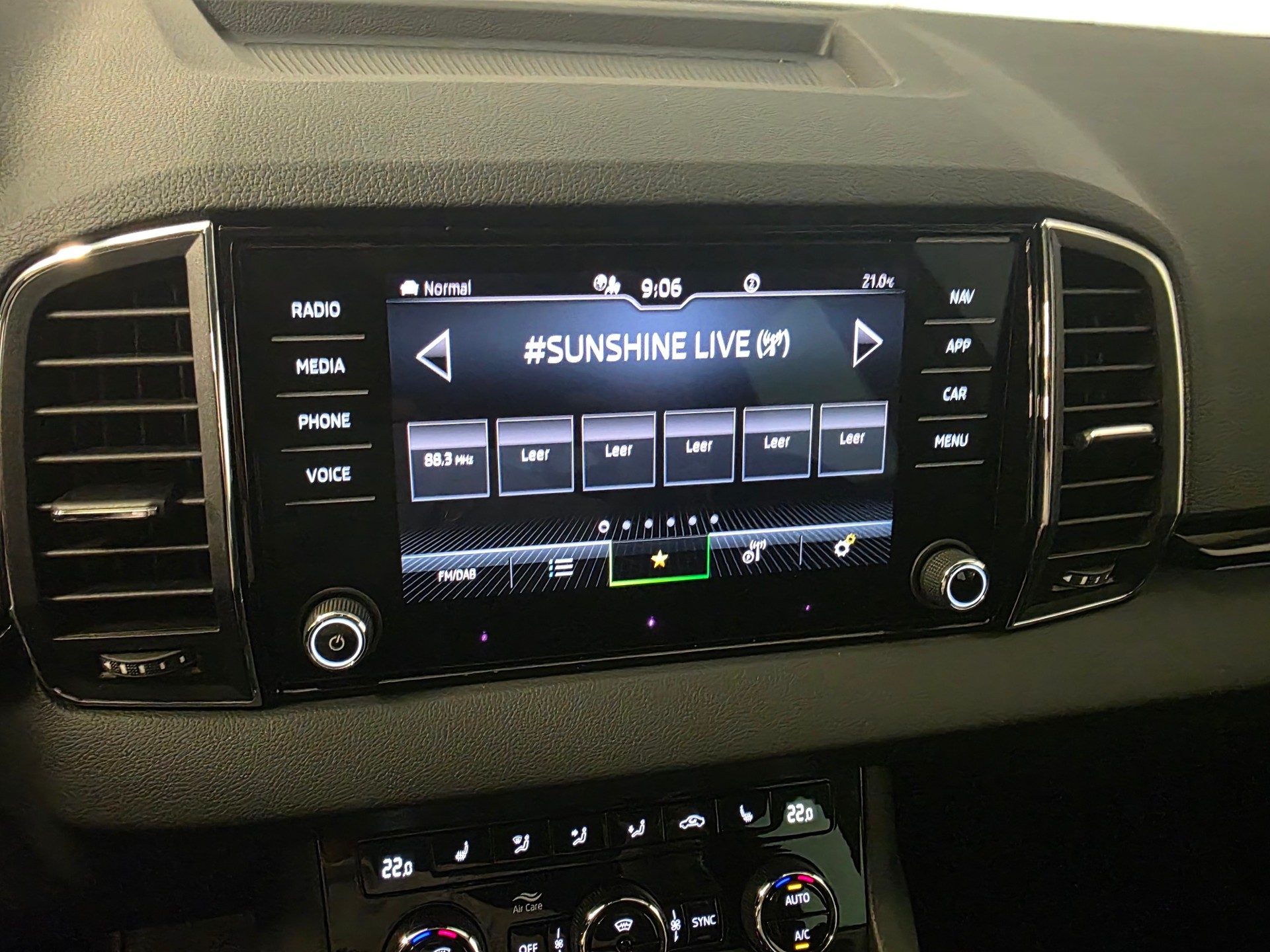 SKODA Karoq 2.0 TDI CR Dynamic 4x4 DSG-image-19
