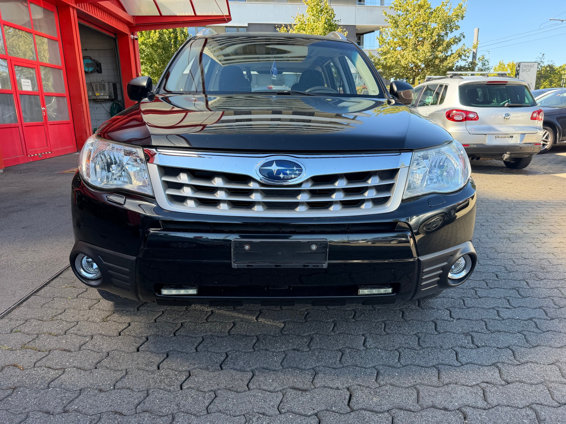 SUBARU Forester 2.0i Swiss-showroom-element-2