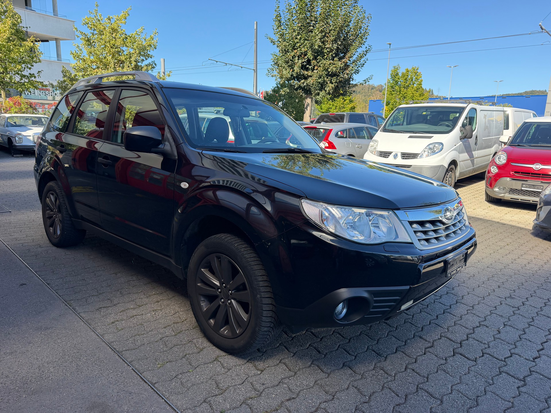 SUBARU Forester 2.0i Swiss-showroom-element-1