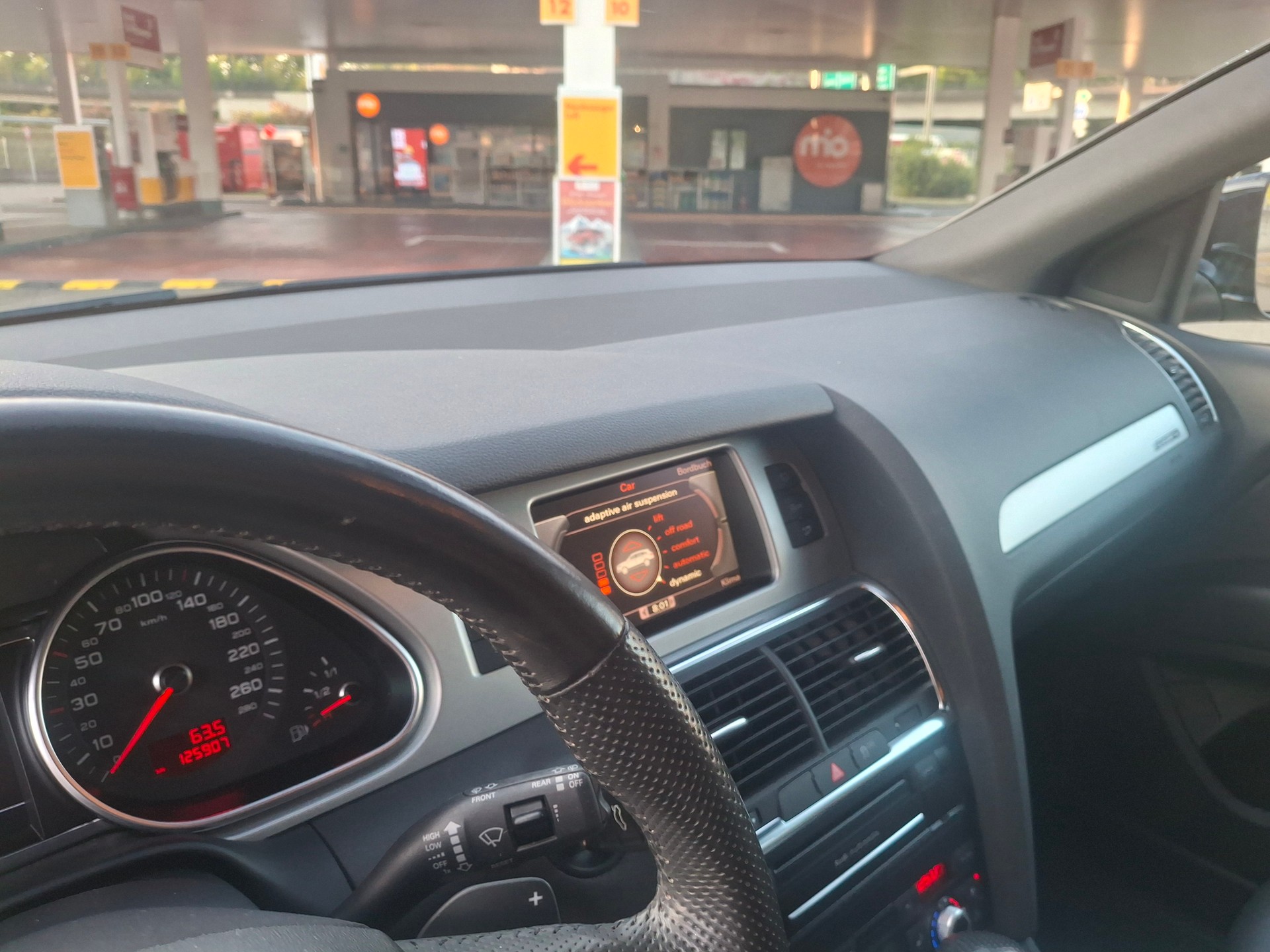 AUDI Q7 3.0 TDI quattro tiptronic-image-21
