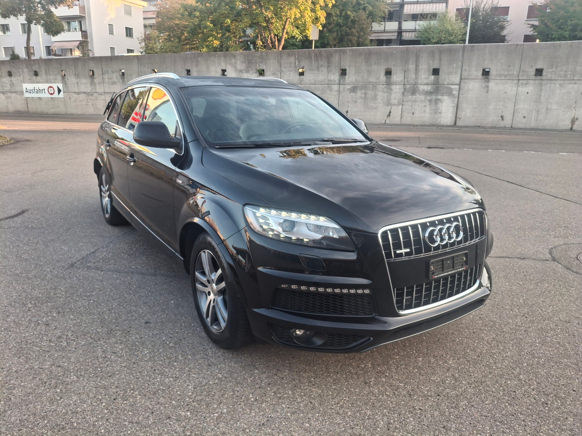 AUDI Q7 3.0 TDI quattro tiptronic-image-4