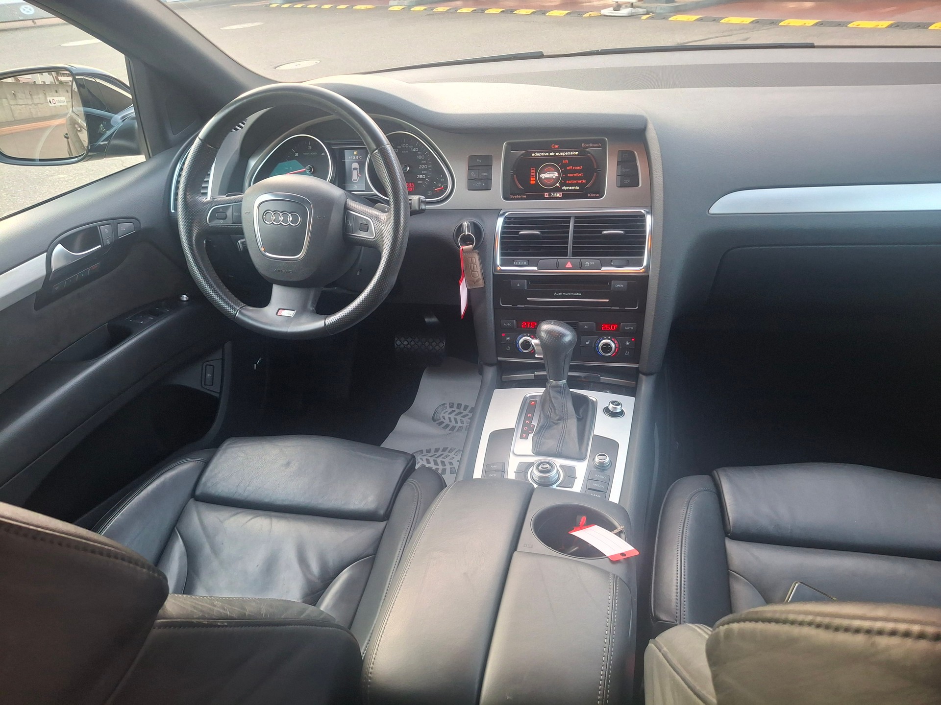 AUDI Q7 3.0 TDI quattro tiptronic-image-14