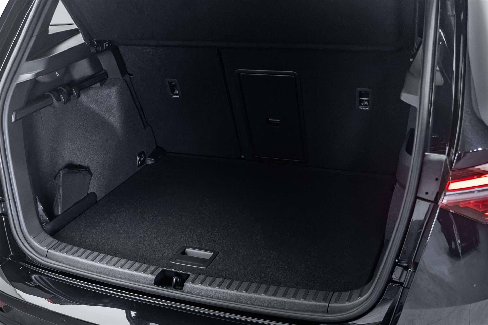 SKODA SKODA Karoq 2.0 TSi SportLine 4x4 DSG-Automat-image-5